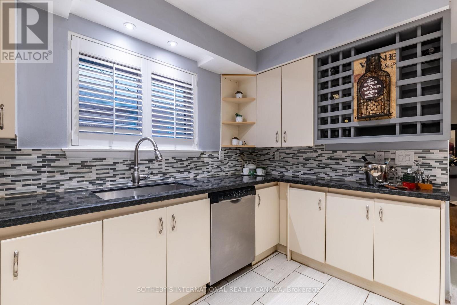 14 Beckenham Court, Toronto, Ontario  M9C 3K9 - Photo 3 - W12540682