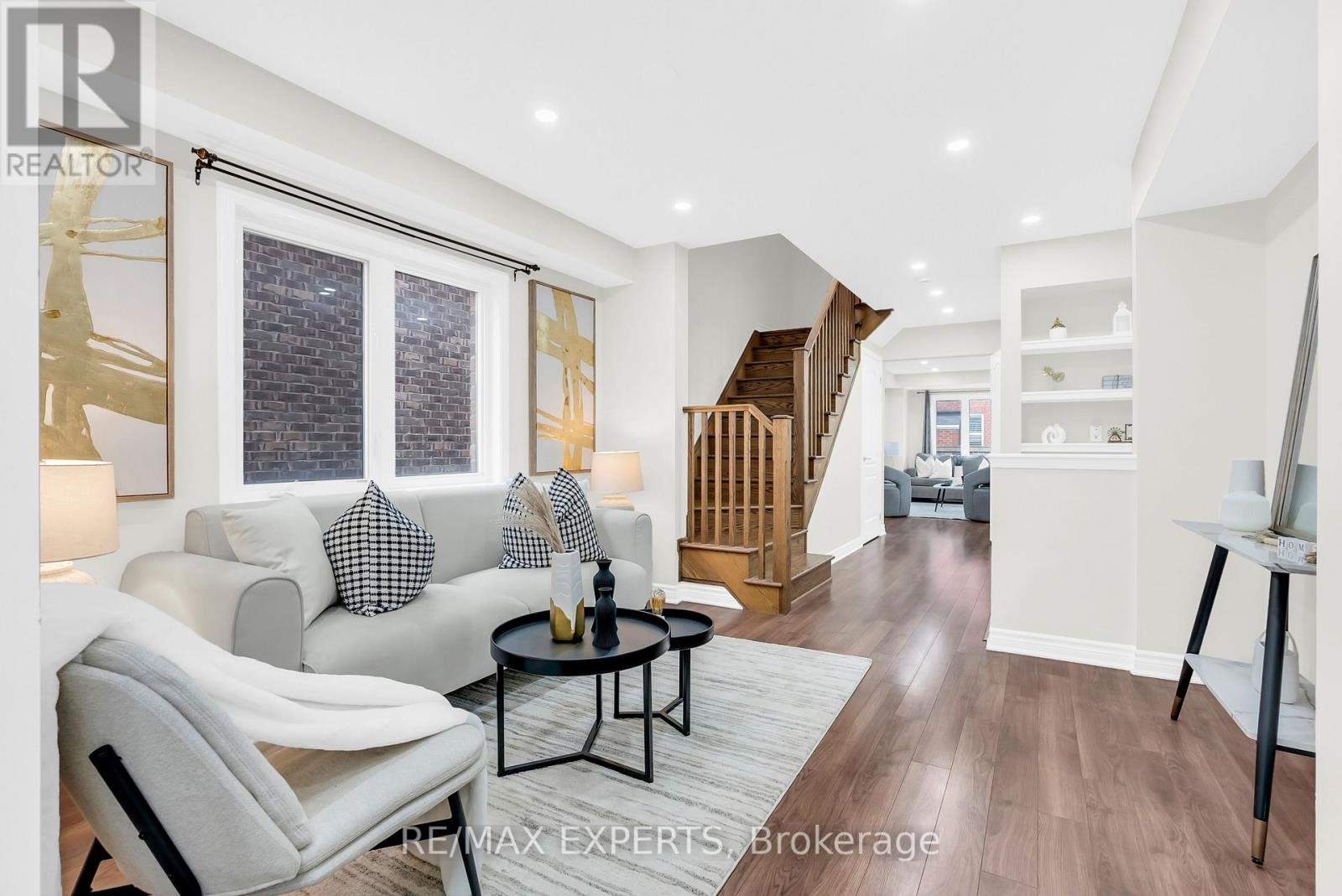 1544 Gainer Crescent, Milton, Ontario  L9T 8Y3 - Photo 4 - W12540686