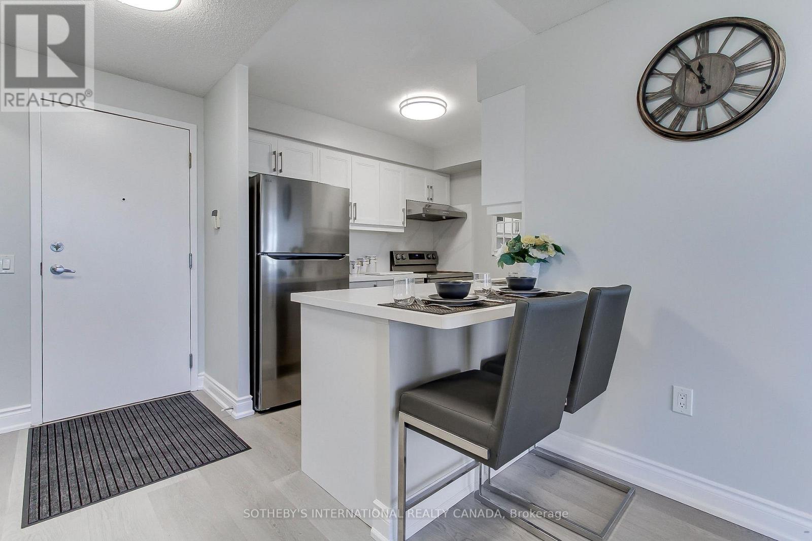 1415 - 55 Strathaven Drive, Mississauga, Ontario  L5R 4G9 - Photo 8 - W12540698