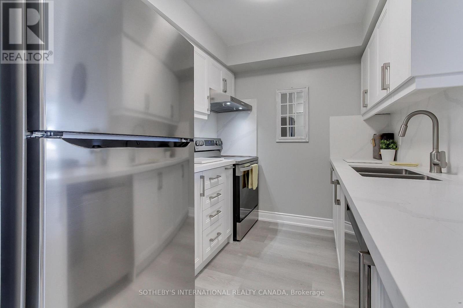 1415 - 55 Strathaven Drive, Mississauga, Ontario  L5R 4G9 - Photo 9 - W12540698