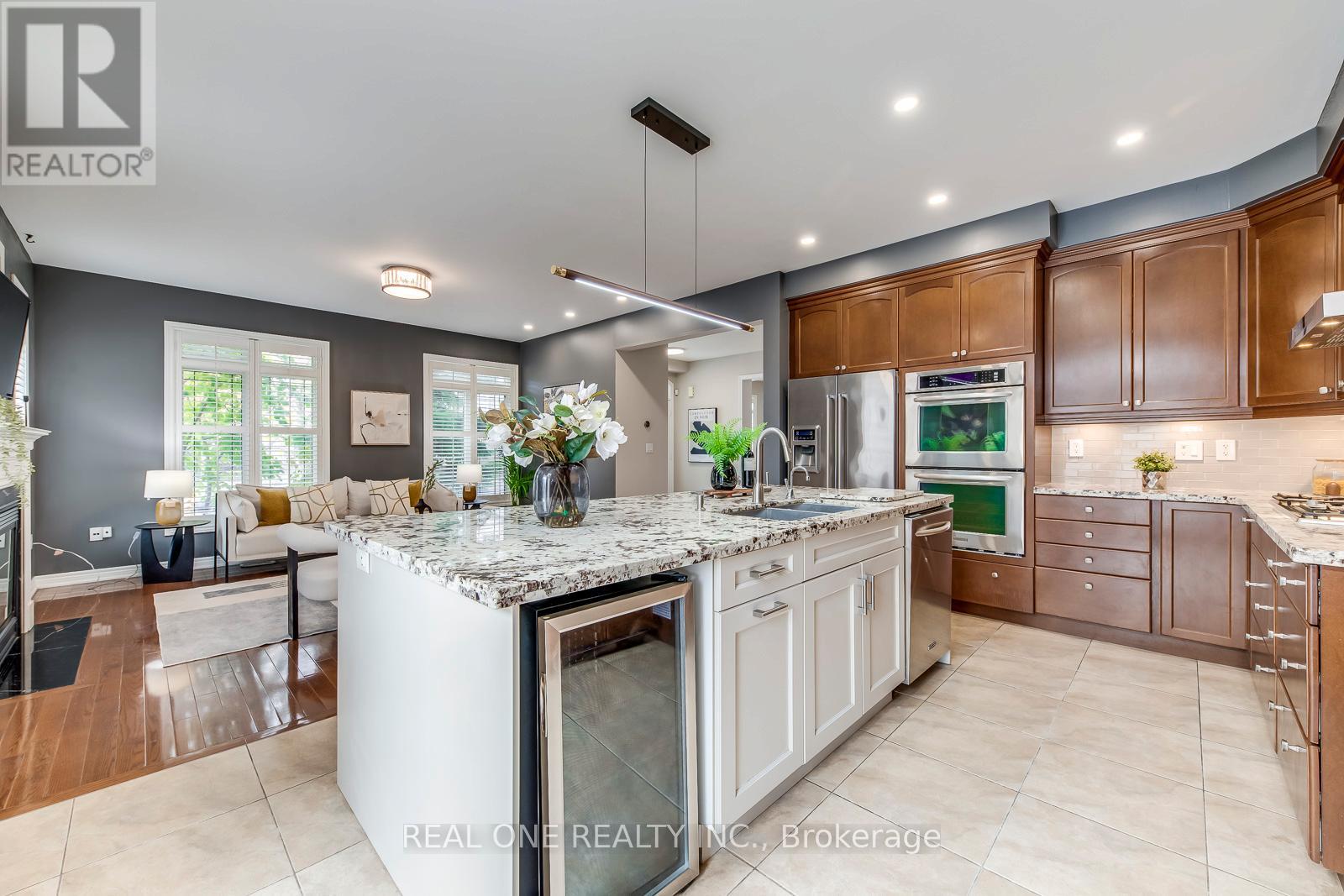 1254 Jezero Crescent, Oakville, Ontario  L6H 0B5 - Photo 12 - W12540700