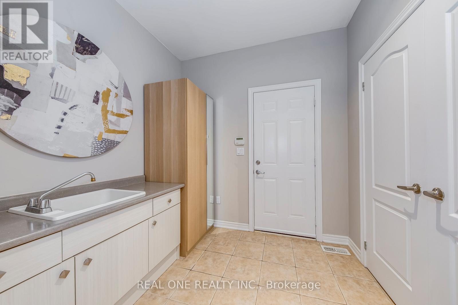 1254 Jezero Crescent, Oakville, Ontario  L6H 0B5 - Photo 21 - W12540700