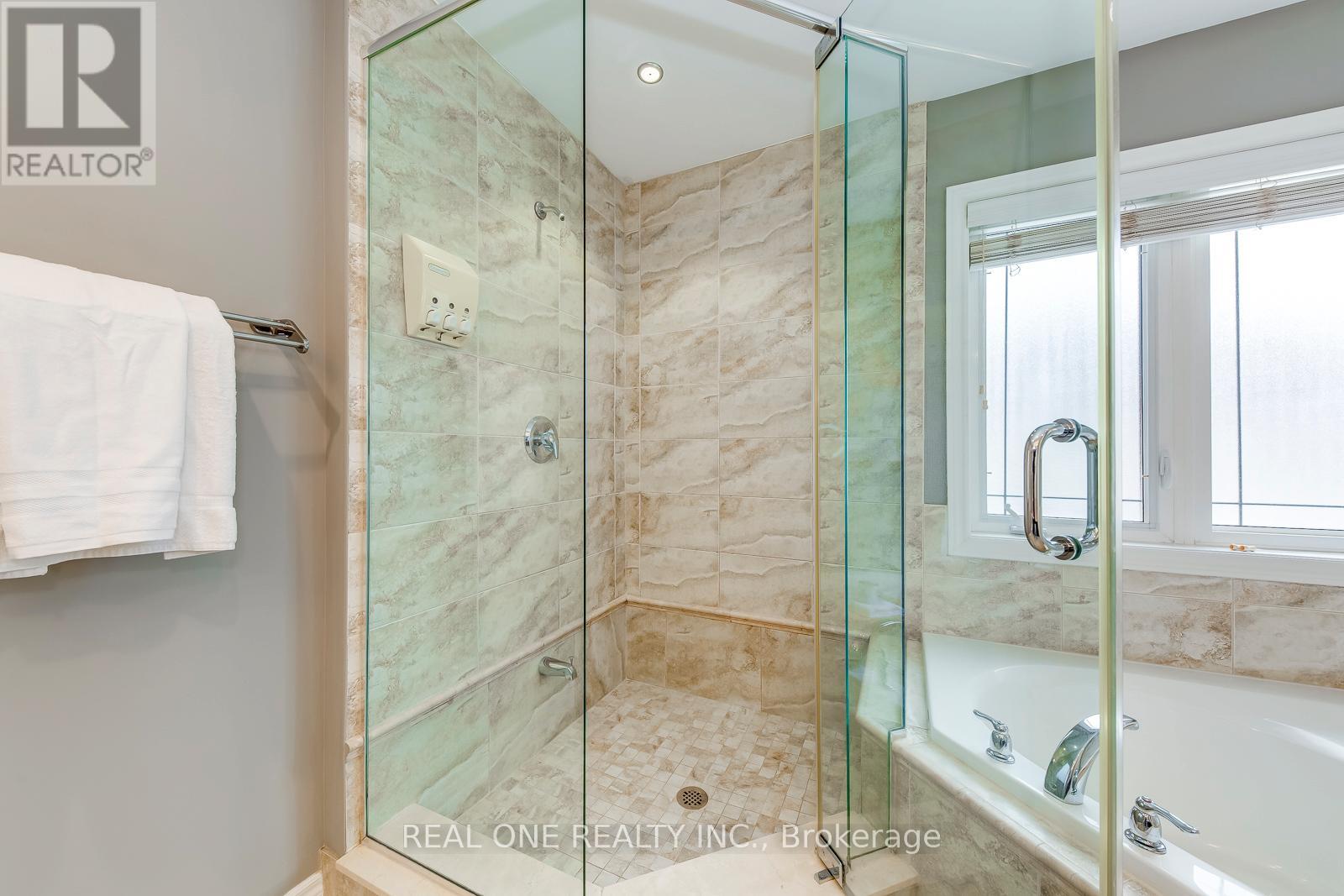 1254 Jezero Crescent, Oakville, Ontario  L6H 0B5 - Photo 32 - W12540700