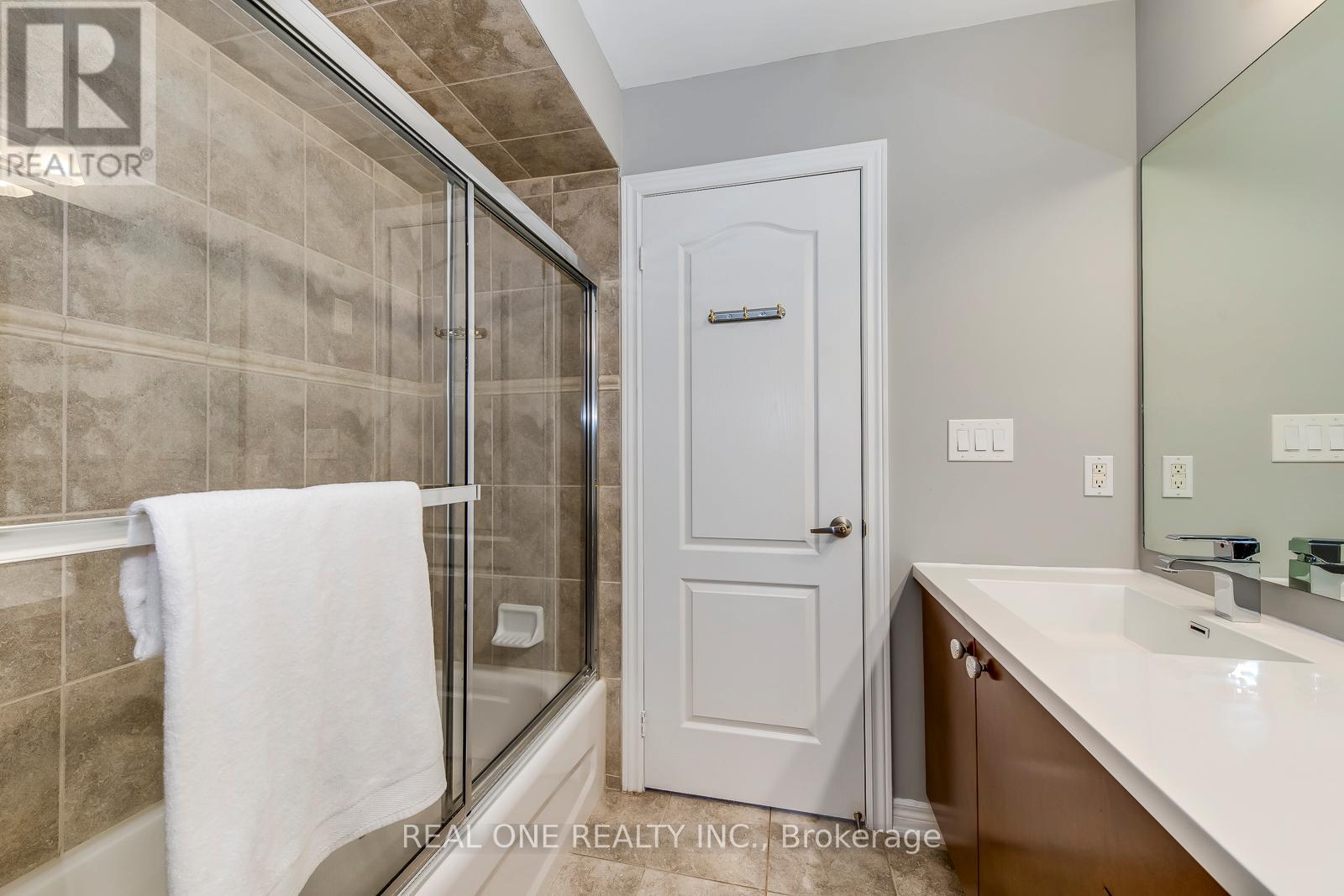 1254 Jezero Crescent, Oakville, Ontario  L6H 0B5 - Photo 40 - W12540700