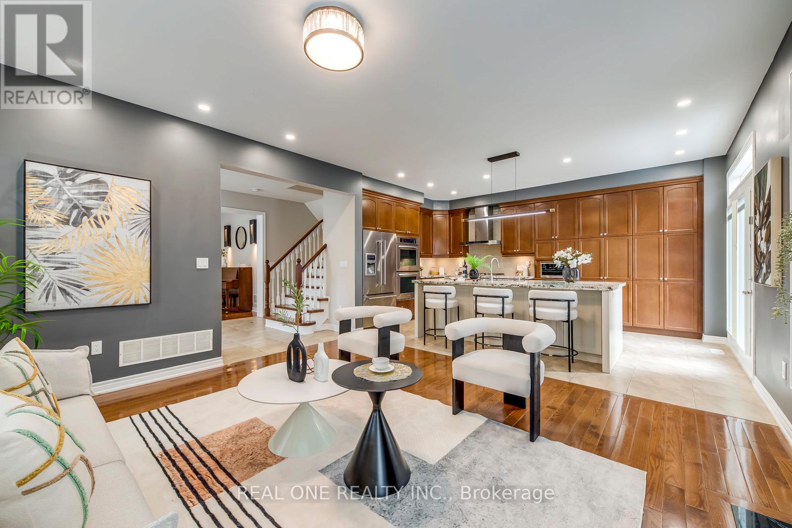 1254 Jezero Crescent, Oakville, Ontario  L6H 0B5 - Photo 8 - W12540700