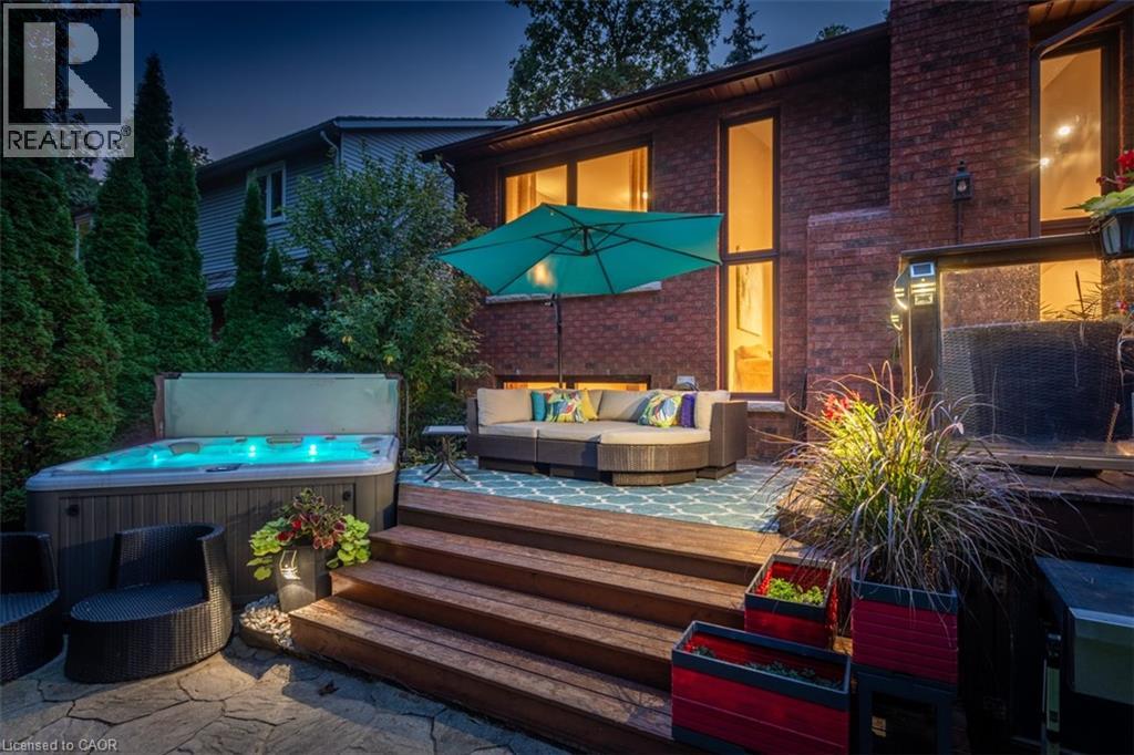 1351 Hazelton Boulevard, Burlington, Ontario  L7P 4T9 - Photo 35 - 40739722