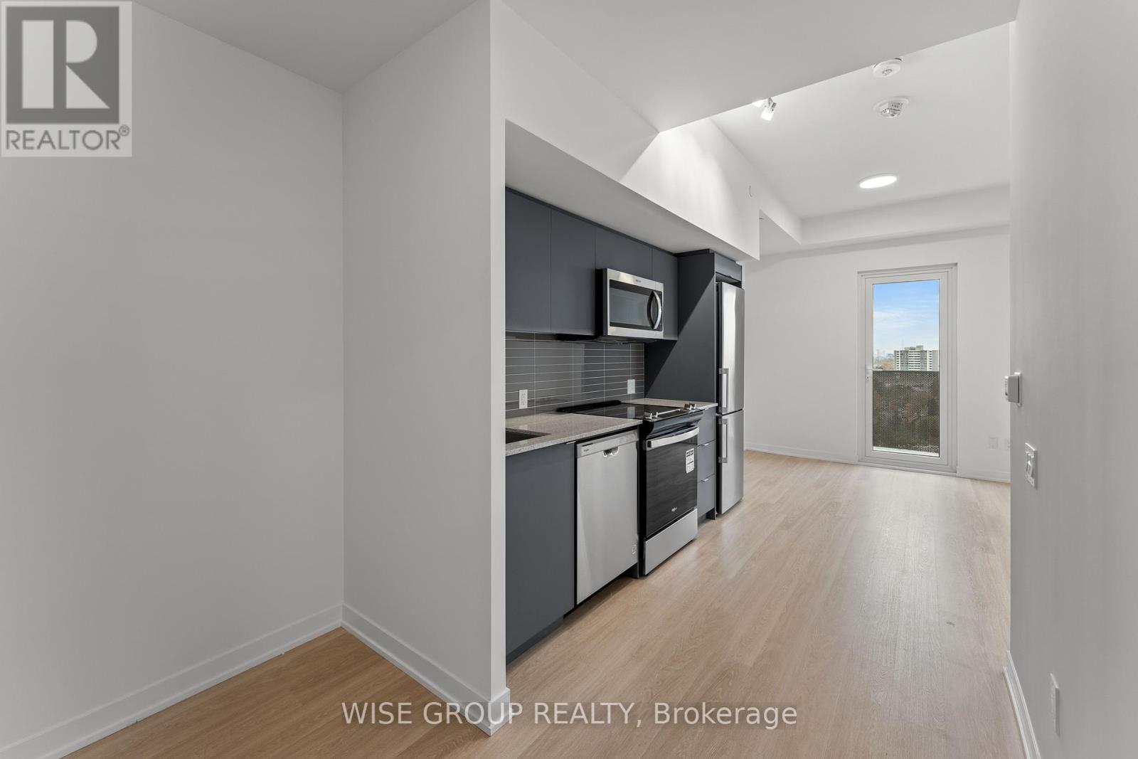 1104 - 500 Wilson Avenue, Toronto, Ontario  M3H 5Y9 - Photo 4 - C12540766