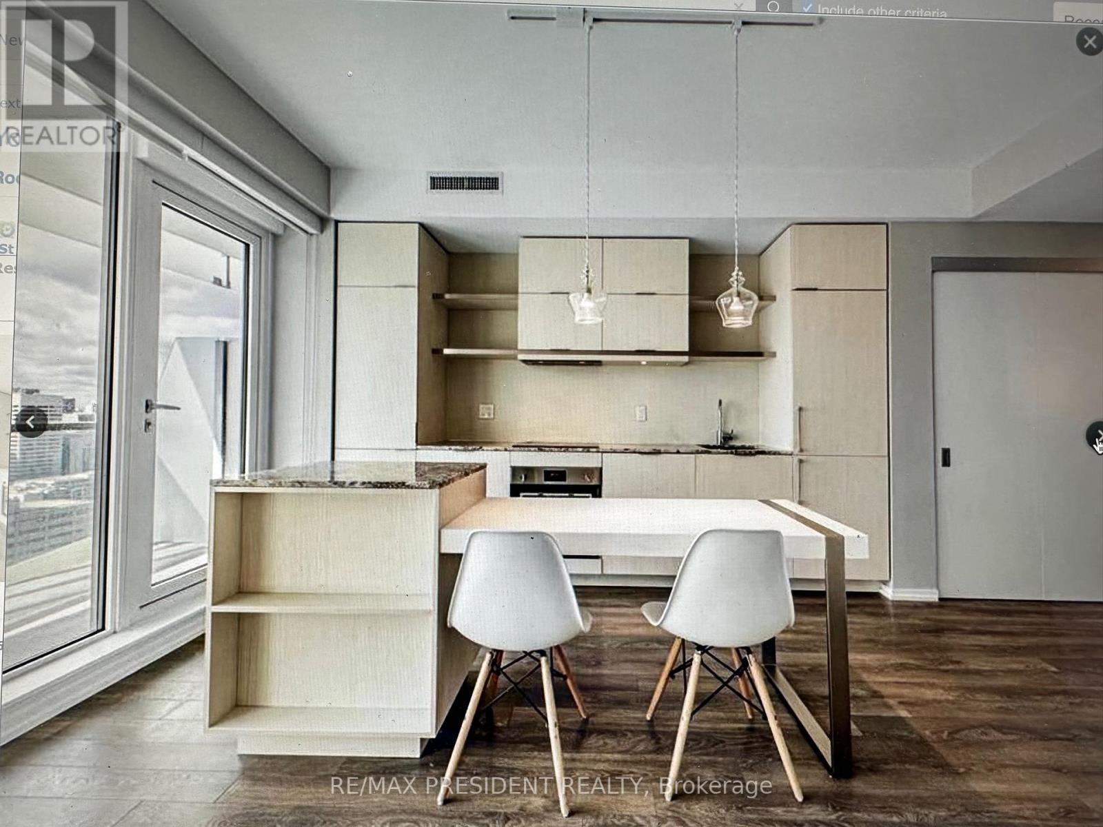 1310 - 197 Yonge Street, Toronto, Ontario  M5B 1M4 - Photo 17 - C12540778