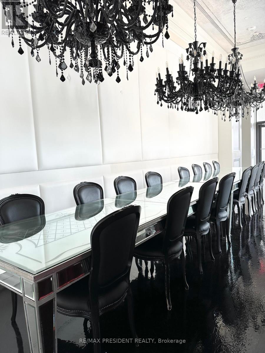 1310 - 197 Yonge Street, Toronto, Ontario  M5B 1M4 - Photo 8 - C12540778