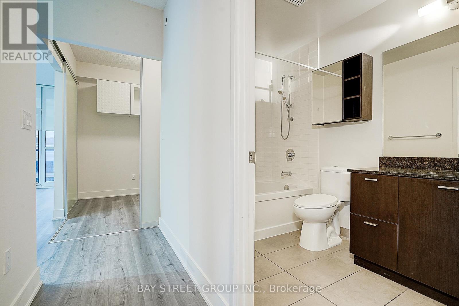 402 - 88 Sheppard Avenue E, Toronto, Ontario  M2N 0G9 - Photo 12 - C12540824