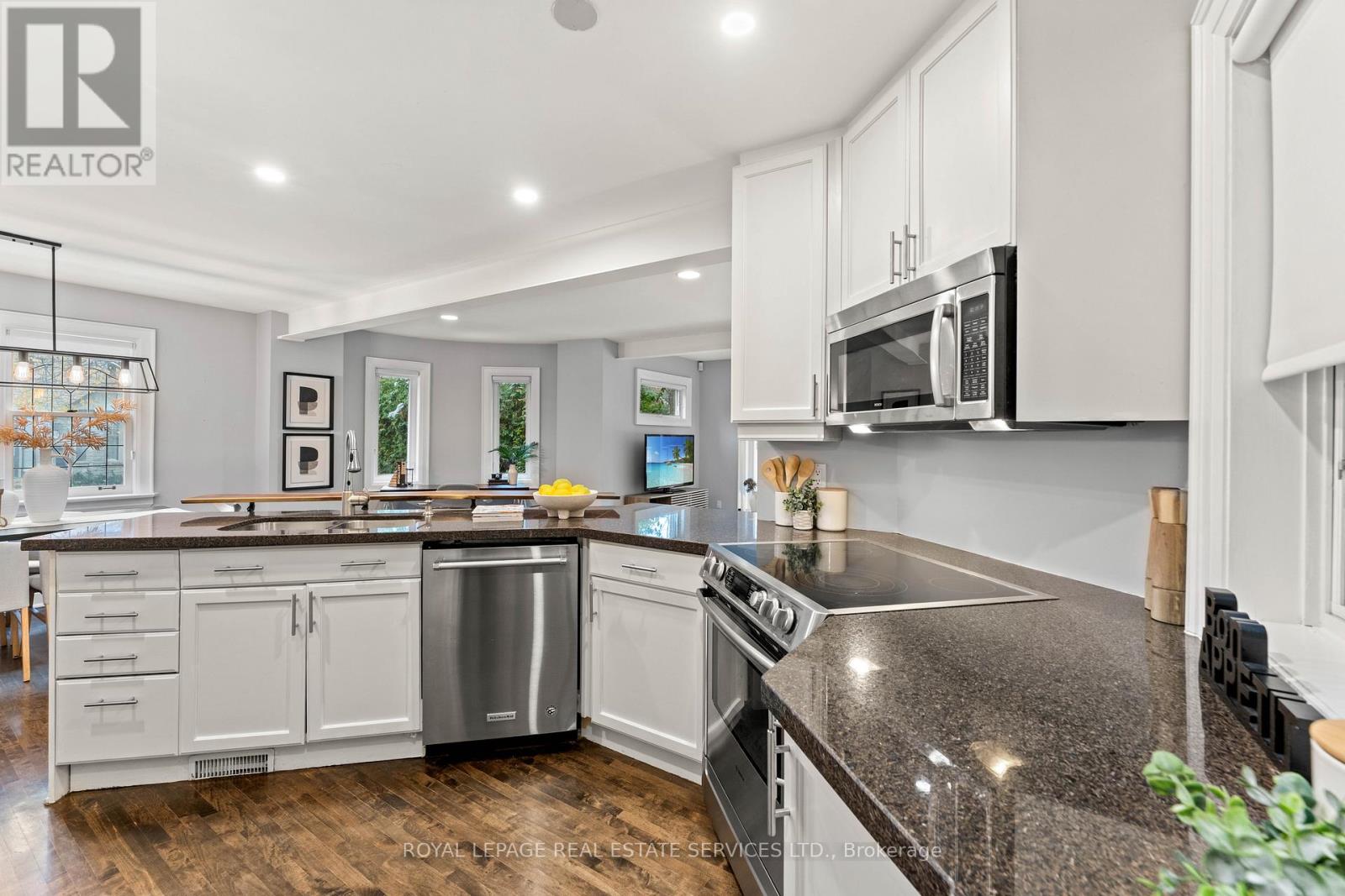 61 Braeside Road, Toronto, Ontario  M4N 1X9 - Photo 12 - C12540856