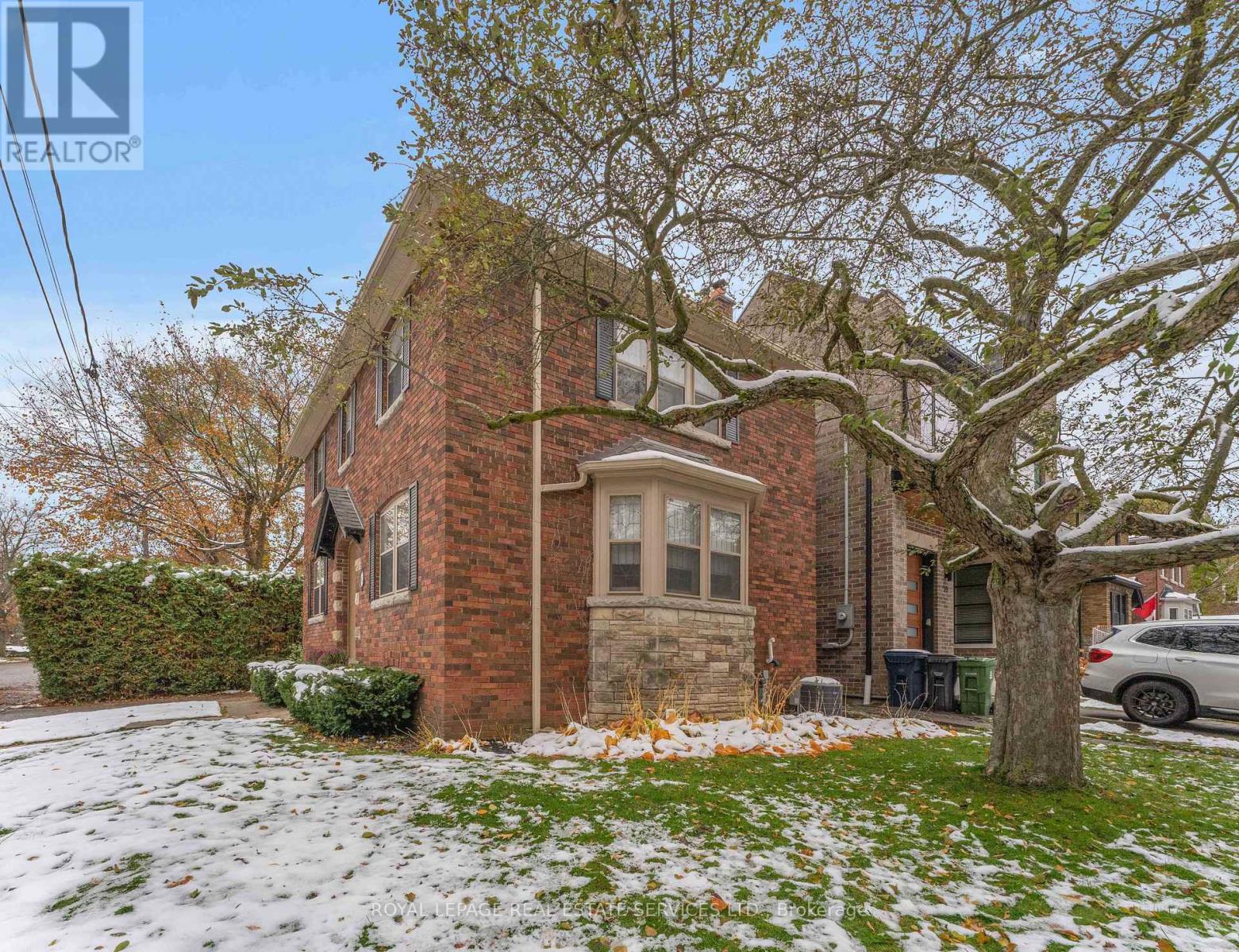 61 Braeside Road, Toronto, Ontario  M4N 1X9 - Photo 4 - C12540856