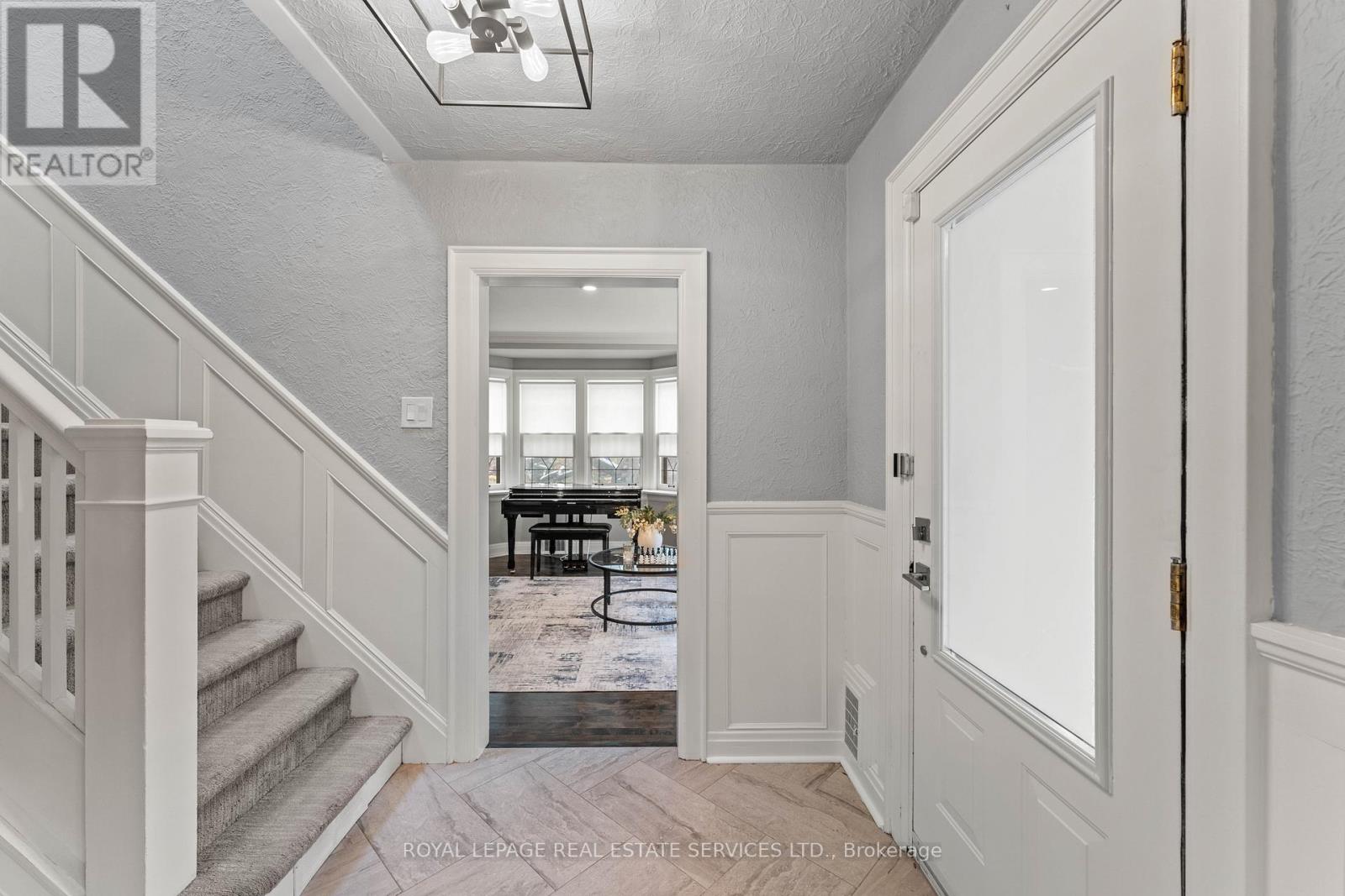 61 Braeside Road, Toronto, Ontario  M4N 1X9 - Photo 5 - C12540856