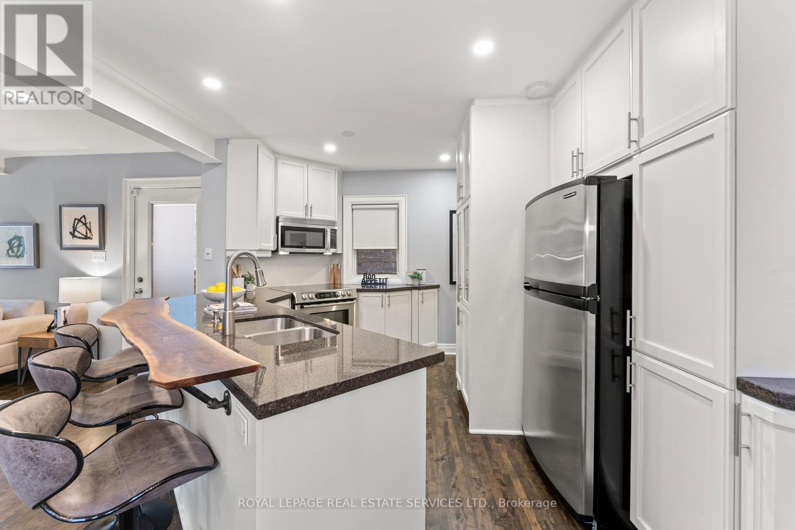 61 Braeside Road, Toronto, Ontario  M4N 1X9 - Photo 7 - C12540856