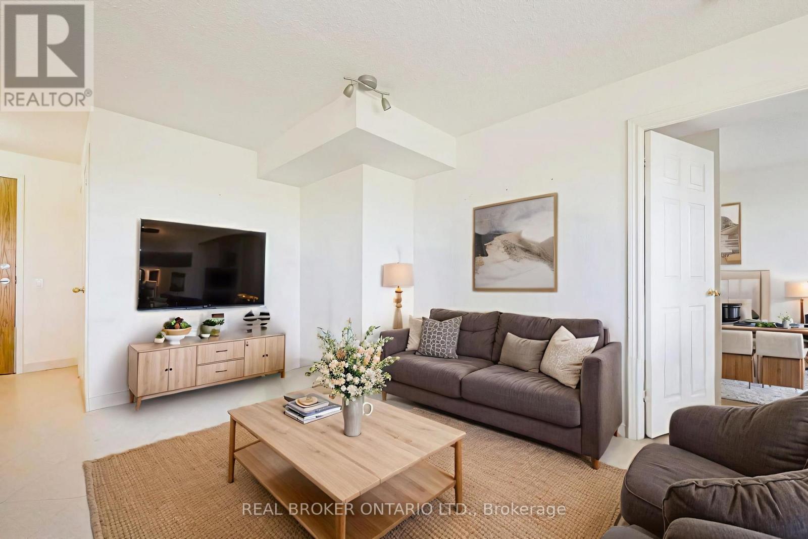 601 - 1720 Eglinton Avenue E, Toronto, Ontario  M4A 2X8 - Photo 9 - C12540866