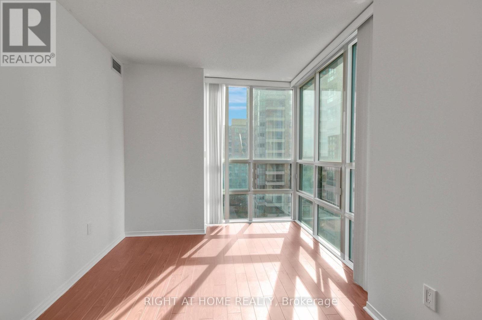 807 - 1 Pemberton Avenue, Toronto, Ontario  M2M 4L9 - Photo 22 - C12540902