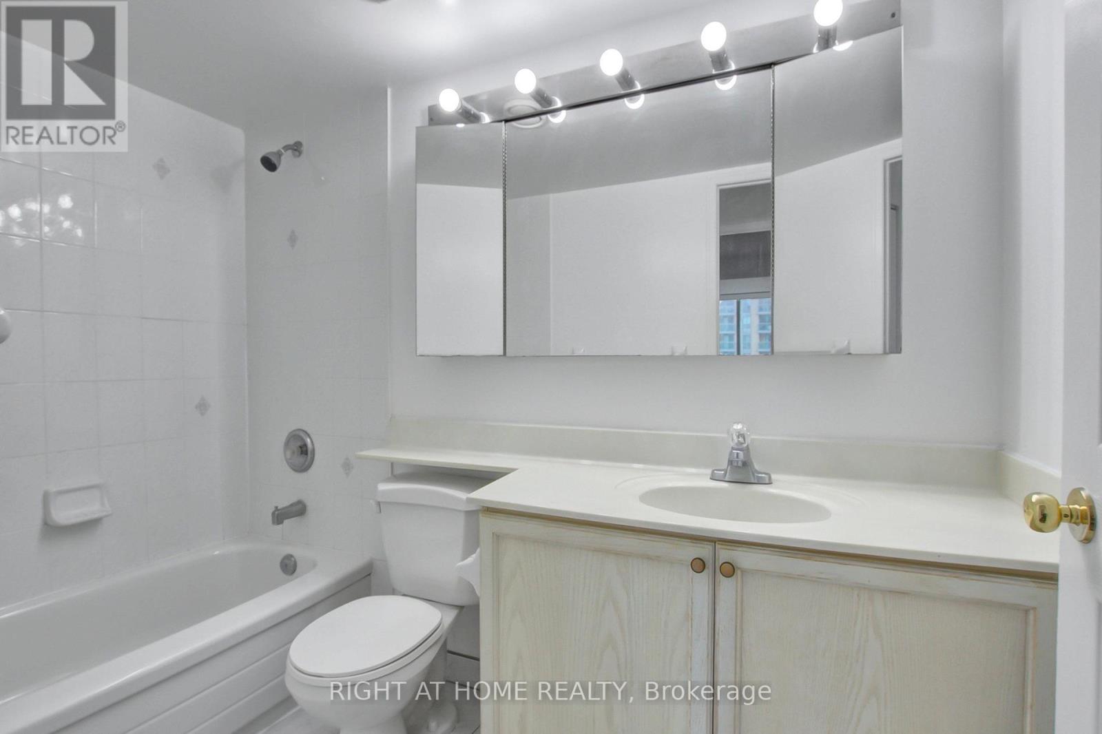 807 - 1 Pemberton Avenue, Toronto, Ontario  M2M 4L9 - Photo 23 - C12540902