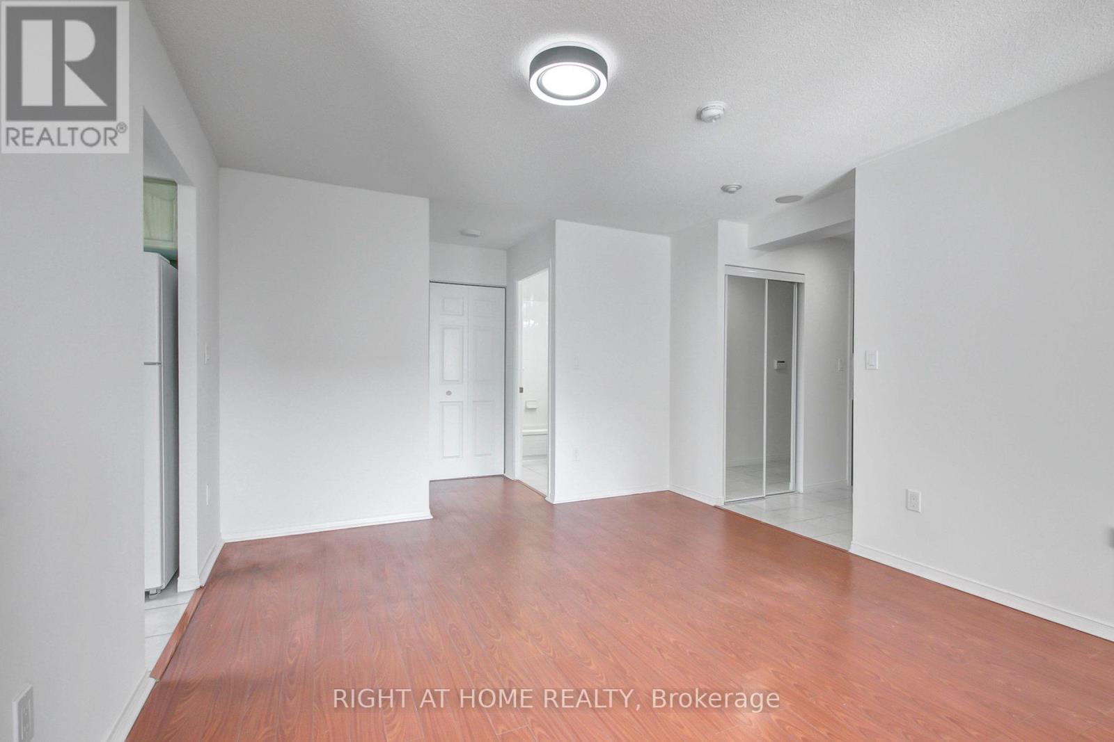 807 - 1 Pemberton Avenue, Toronto, Ontario  M2M 4L9 - Photo 6 - C12540902