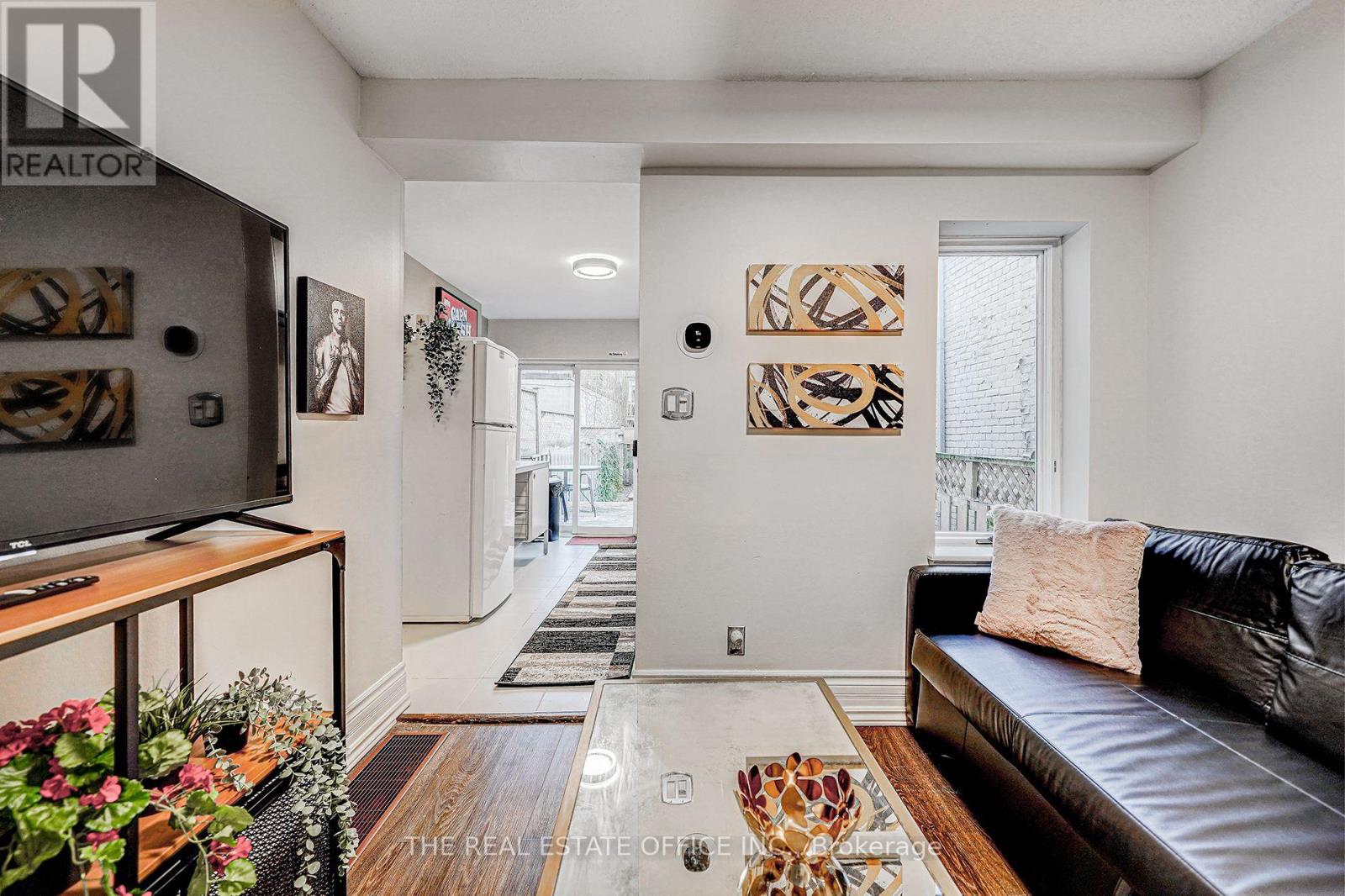 591 Wellington Street W, Toronto, Ontario  M5V 1G3 - Photo 5 - C12541012