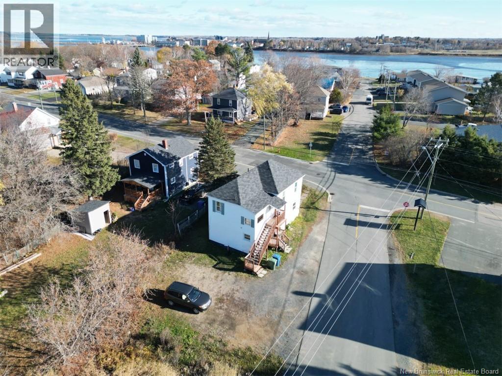 996-998 Riverside Drive, Bathurst, New Brunswick  E2A 2M7 - Photo 2 - NB129602