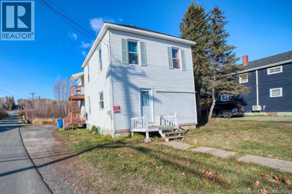 996-998 Riverside Drive, Bathurst, New Brunswick  E2A 2M7 - Photo 3 - NB129602