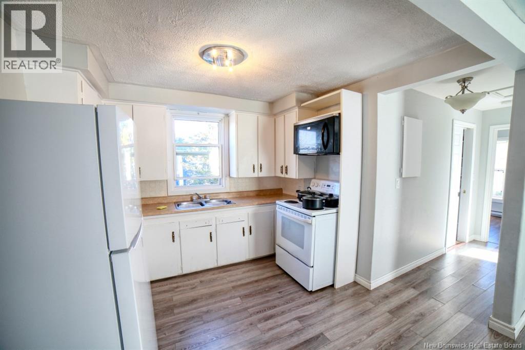 996-998 Riverside Drive, Bathurst, New Brunswick  E2A 2M7 - Photo 6 - NB129602