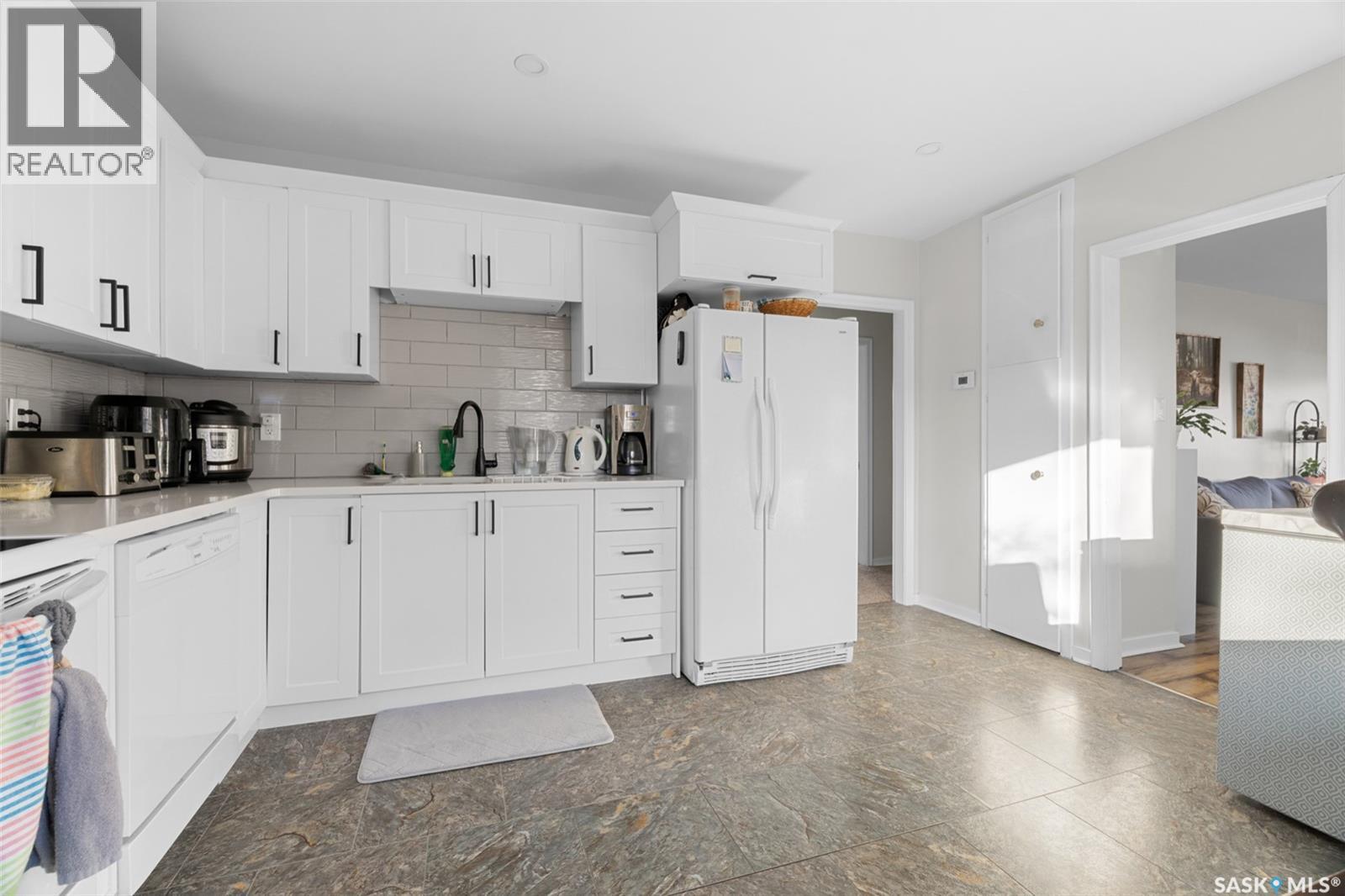 2724 Mcdonald Street, Regina, Saskatchewan  S4N 2Z8 - Photo 6 - SK023969