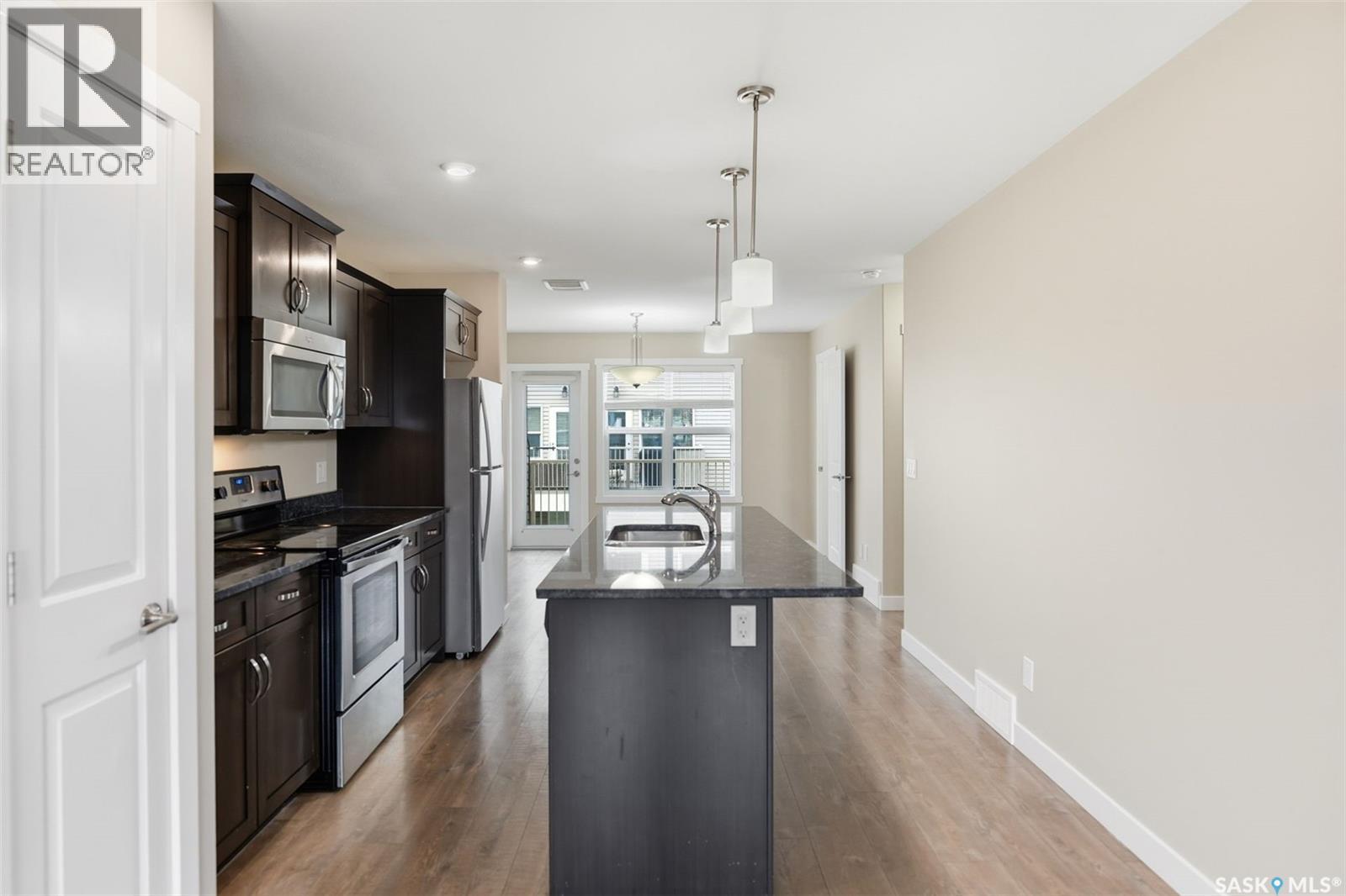 560 Pringle Crescent, Saskatoon, Saskatchewan  S7T 0W9 - Photo 7 - SK023966