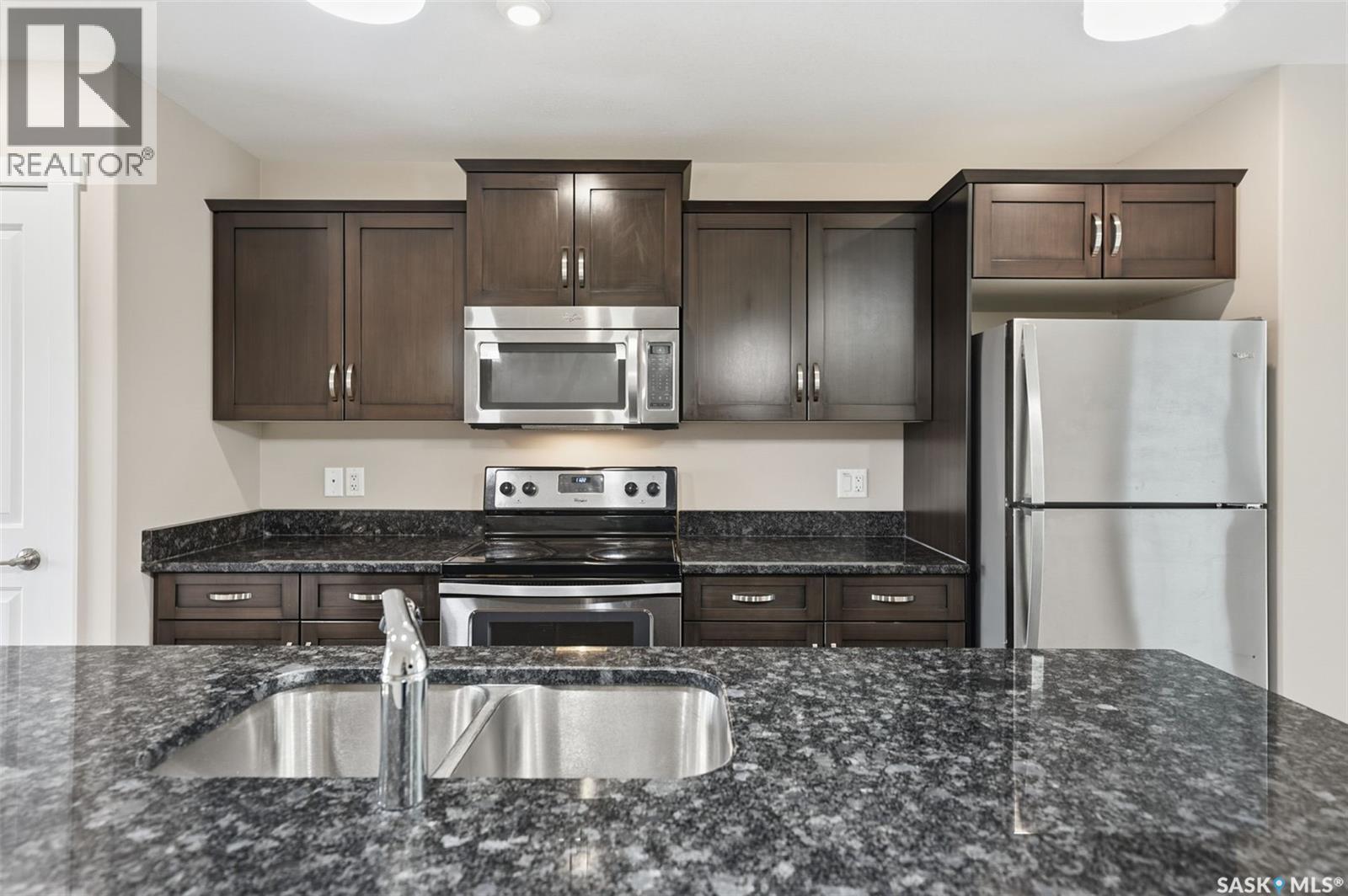 560 Pringle Crescent, Saskatoon, Saskatchewan  S7T 0W9 - Photo 9 - SK023966