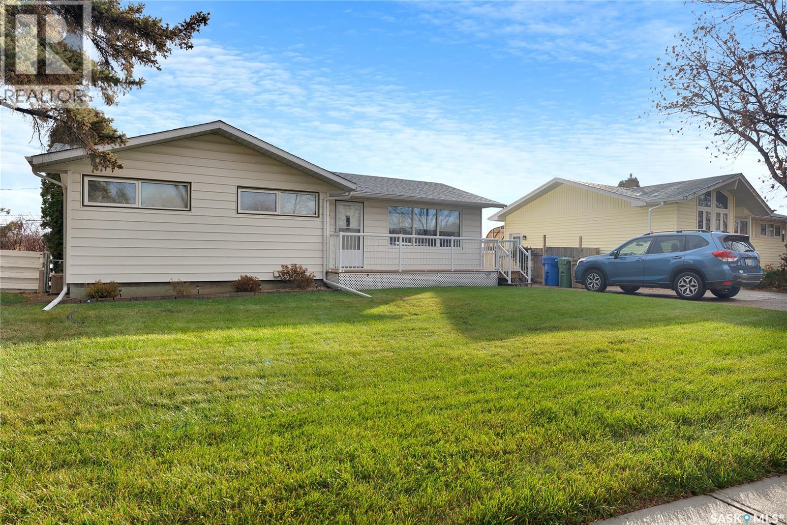 25 Cameron Crescent, Regina, Saskatchewan  S4S 2X1 - Photo 3 - SK023886