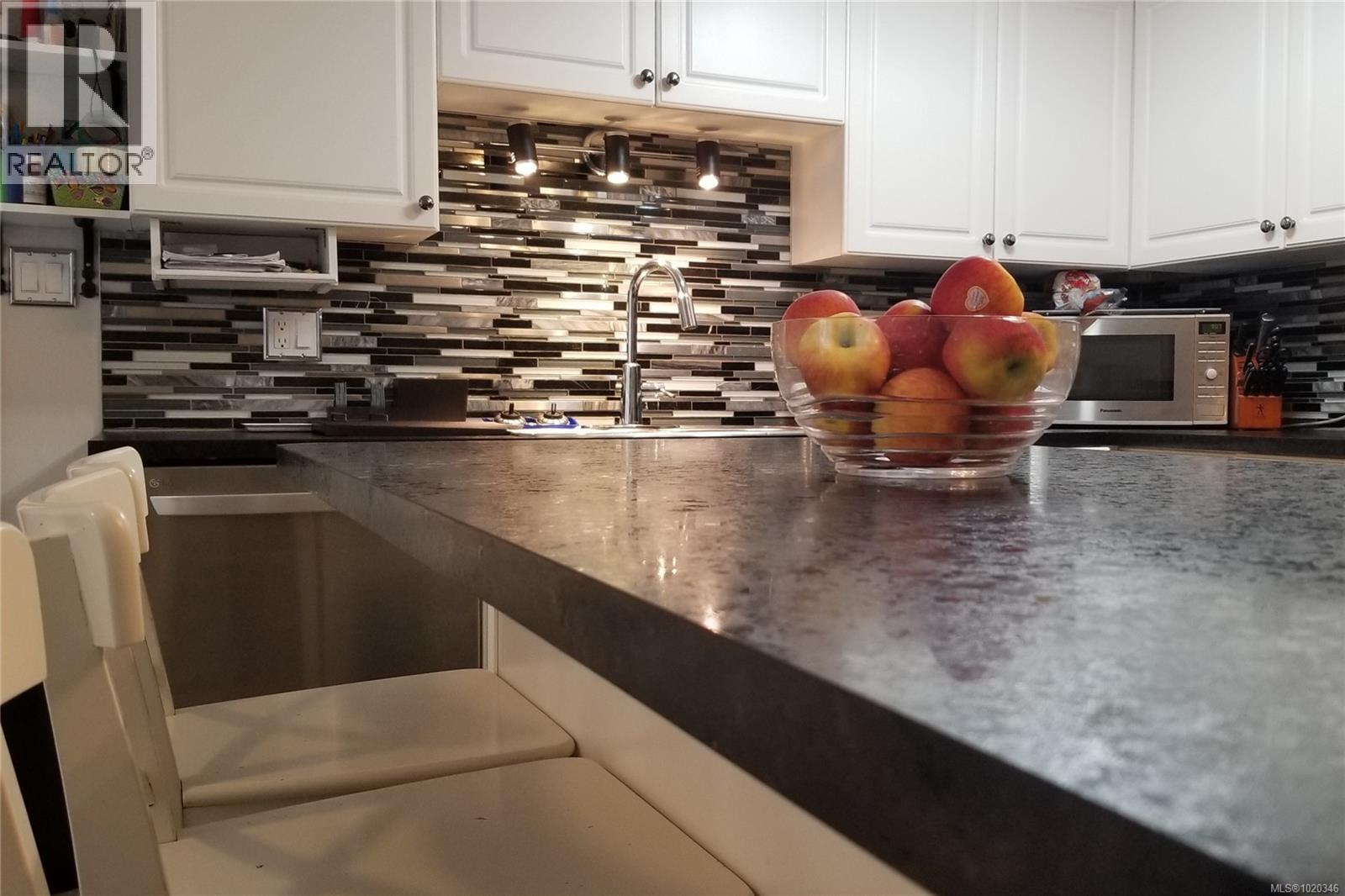 824 Springbok Rd, Campbell River, British Columbia  V9W 7M3 - Photo 10 - 1020346