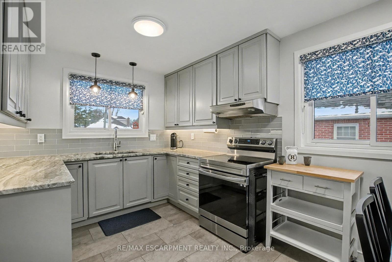 111 First Avenue, Cambridge, Ontario  N1S 2B5 - Photo 10 - X12540616