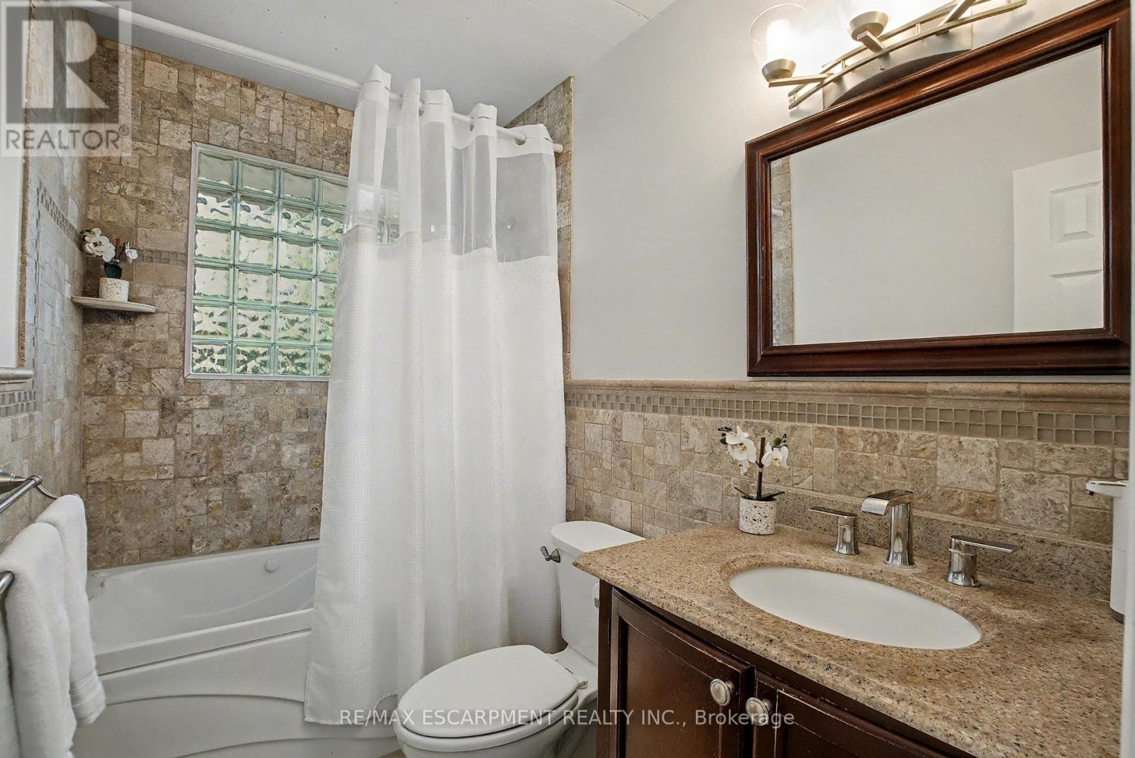 111 First Avenue, Cambridge, Ontario  N1S 2B5 - Photo 13 - X12540616