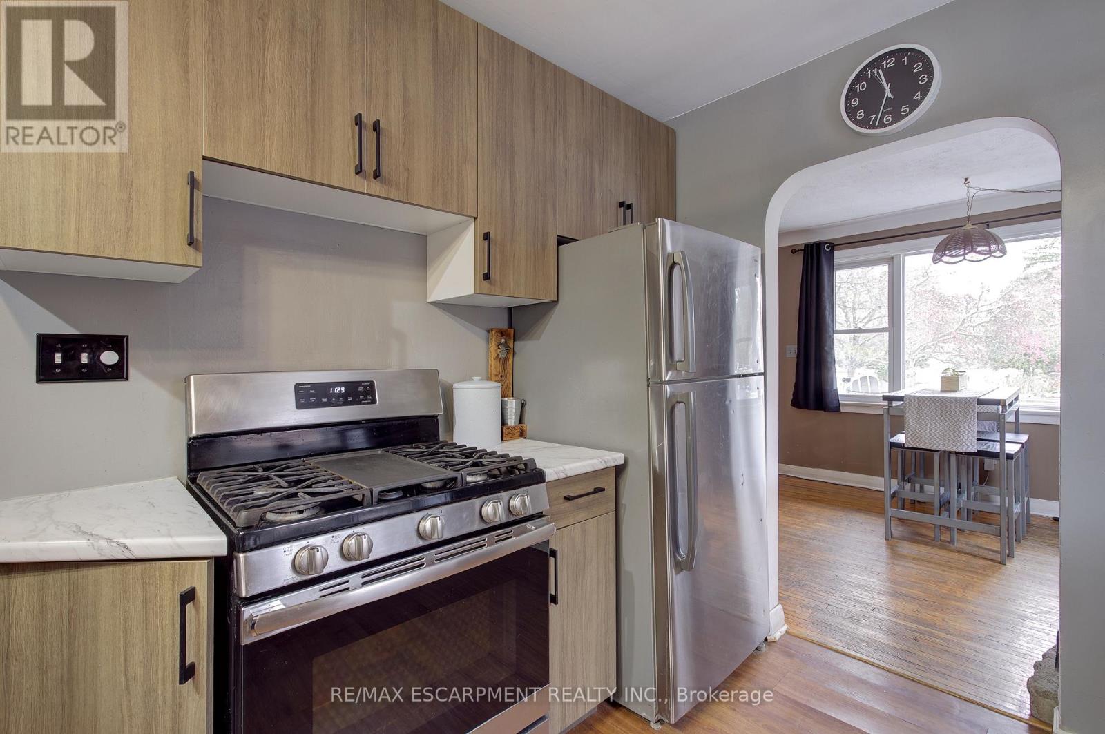 67 Blossom Avenue, Brantford, Ontario  N3T 5L9 - Photo 11 - X12540632