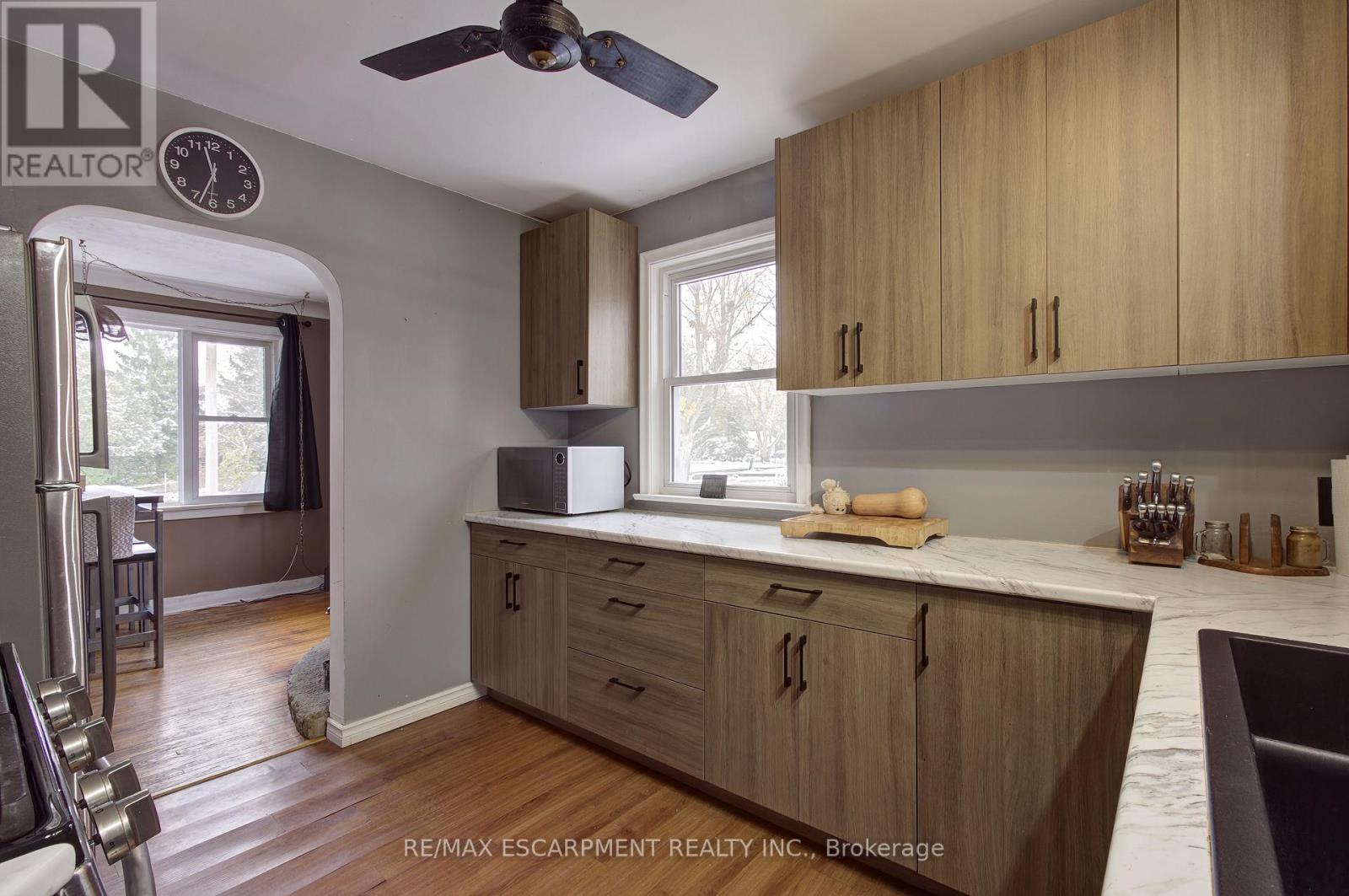 67 Blossom Avenue, Brantford, Ontario  N3T 5L9 - Photo 14 - X12540632