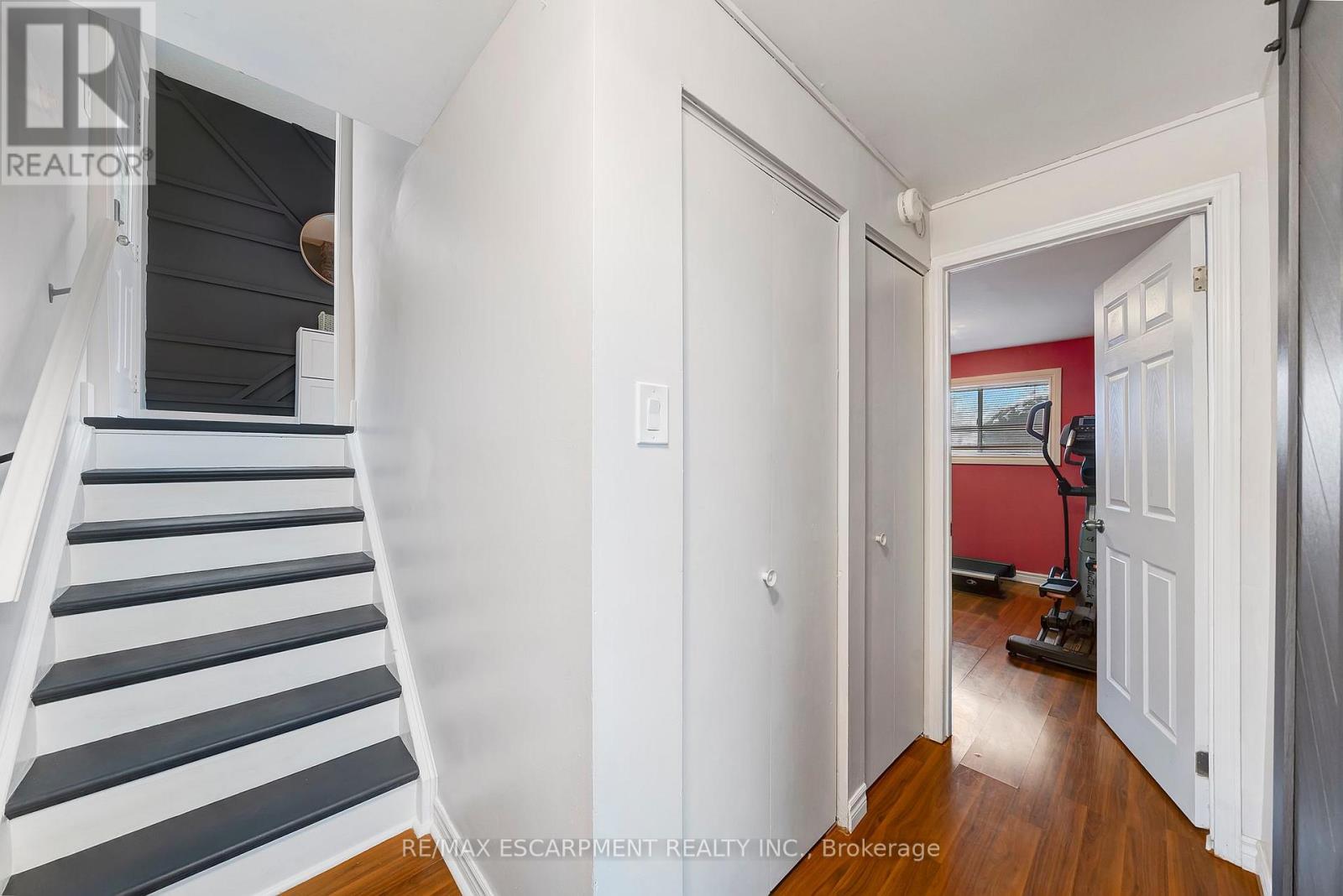 31 Raleigh Street, Hamilton, Ontario  L8W 1H4 - Photo 20 - X12540650