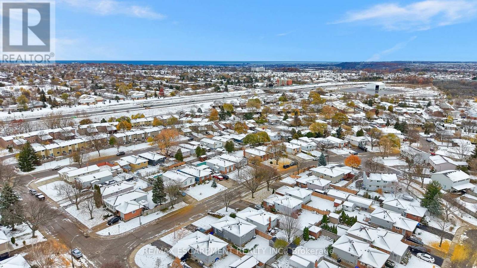 31 Raleigh Street, Hamilton, Ontario  L8W 1H4 - Photo 35 - X12540650