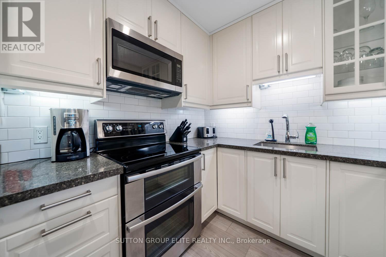 16 - 1611 Grandview Hilltop Drive, Huntsville, Ontario  P1H 2J5 - Photo 6 - X12540706