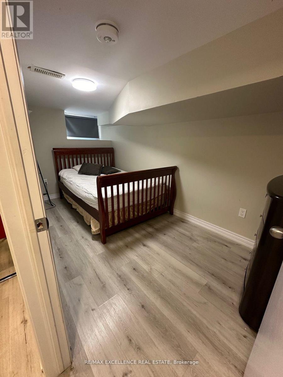 Bsmt - 25 Barnesdale Avenue S, Hamilton, Ontario  L8M 2V1 - Photo 5 - X12540708