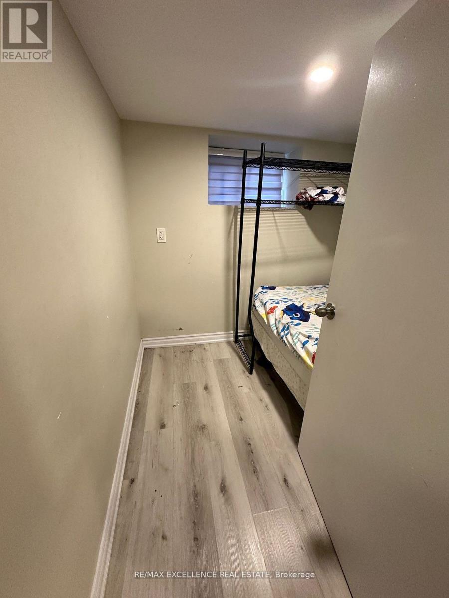 Bsmt - 25 Barnesdale Avenue S, Hamilton, Ontario  L8M 2V1 - Photo 6 - X12540708