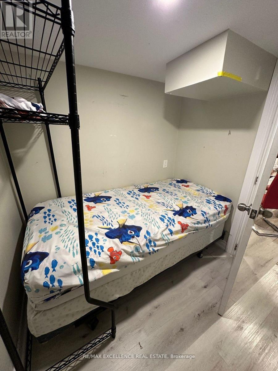 Bsmt - 25 Barnesdale Avenue S, Hamilton, Ontario  L8M 2V1 - Photo 7 - X12540708