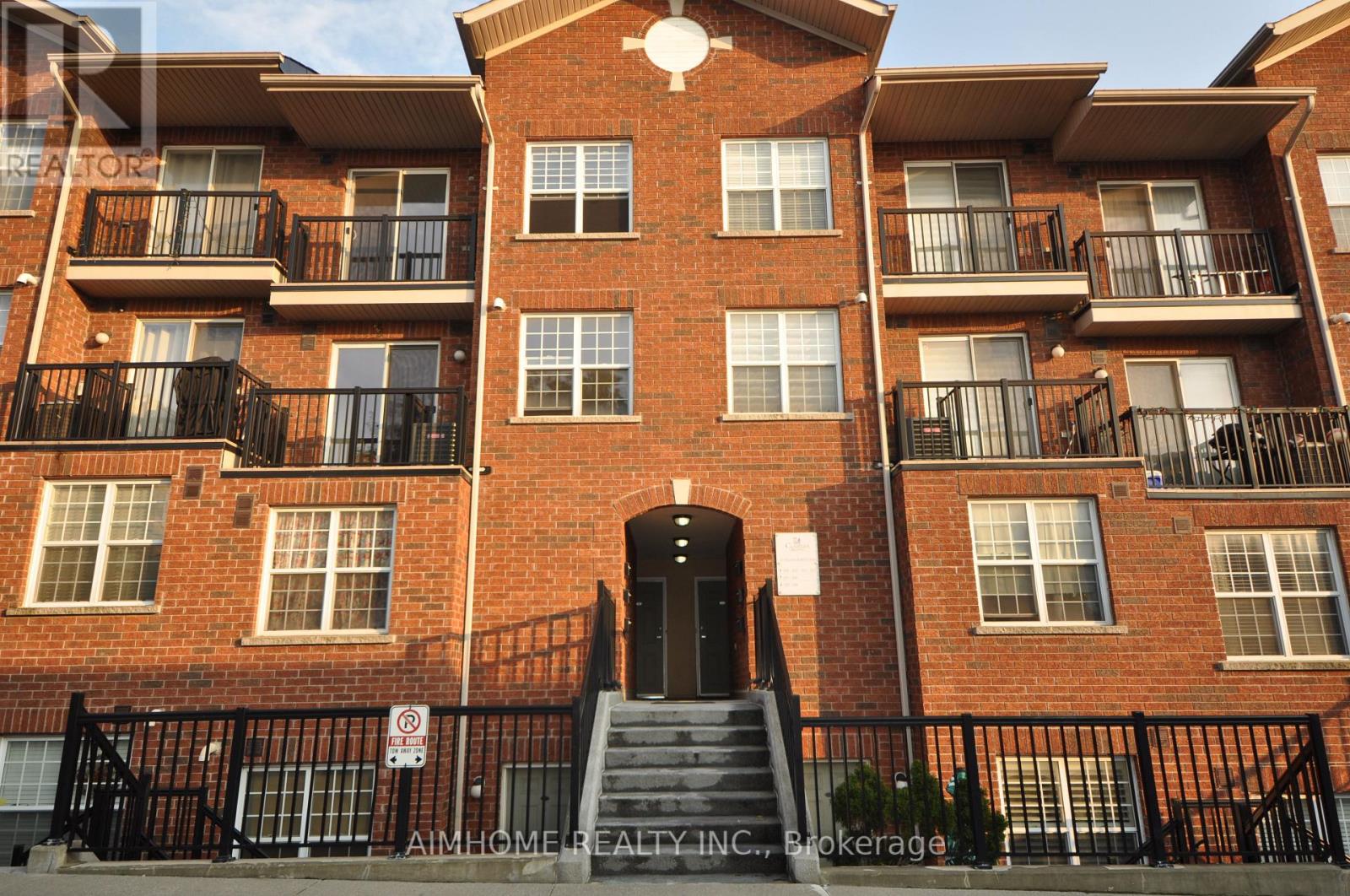 311 - 15 STRANGFORD LANE, Toronto, Ontario