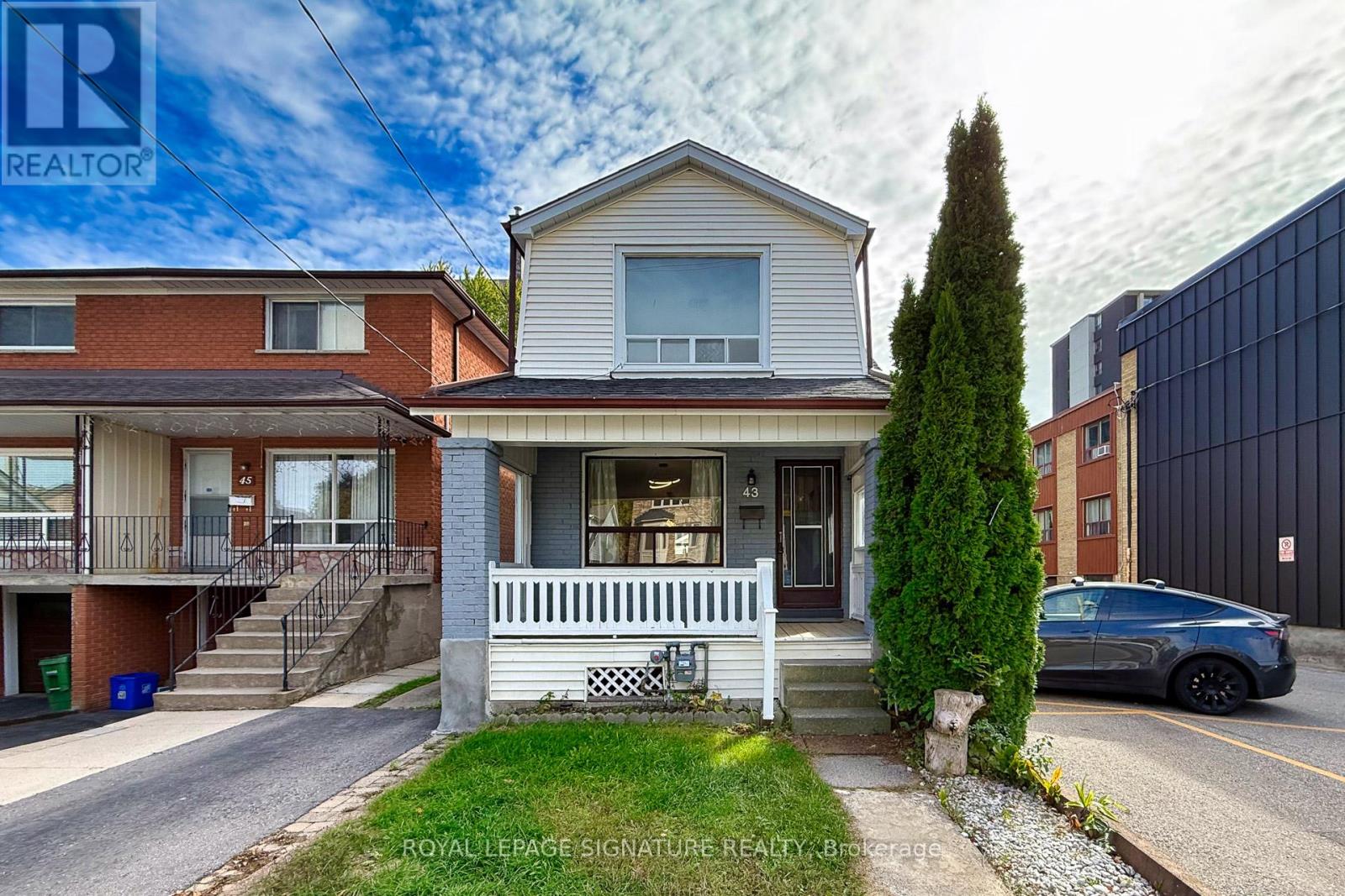43 TORRENS AVENUE, Toronto, Ontario