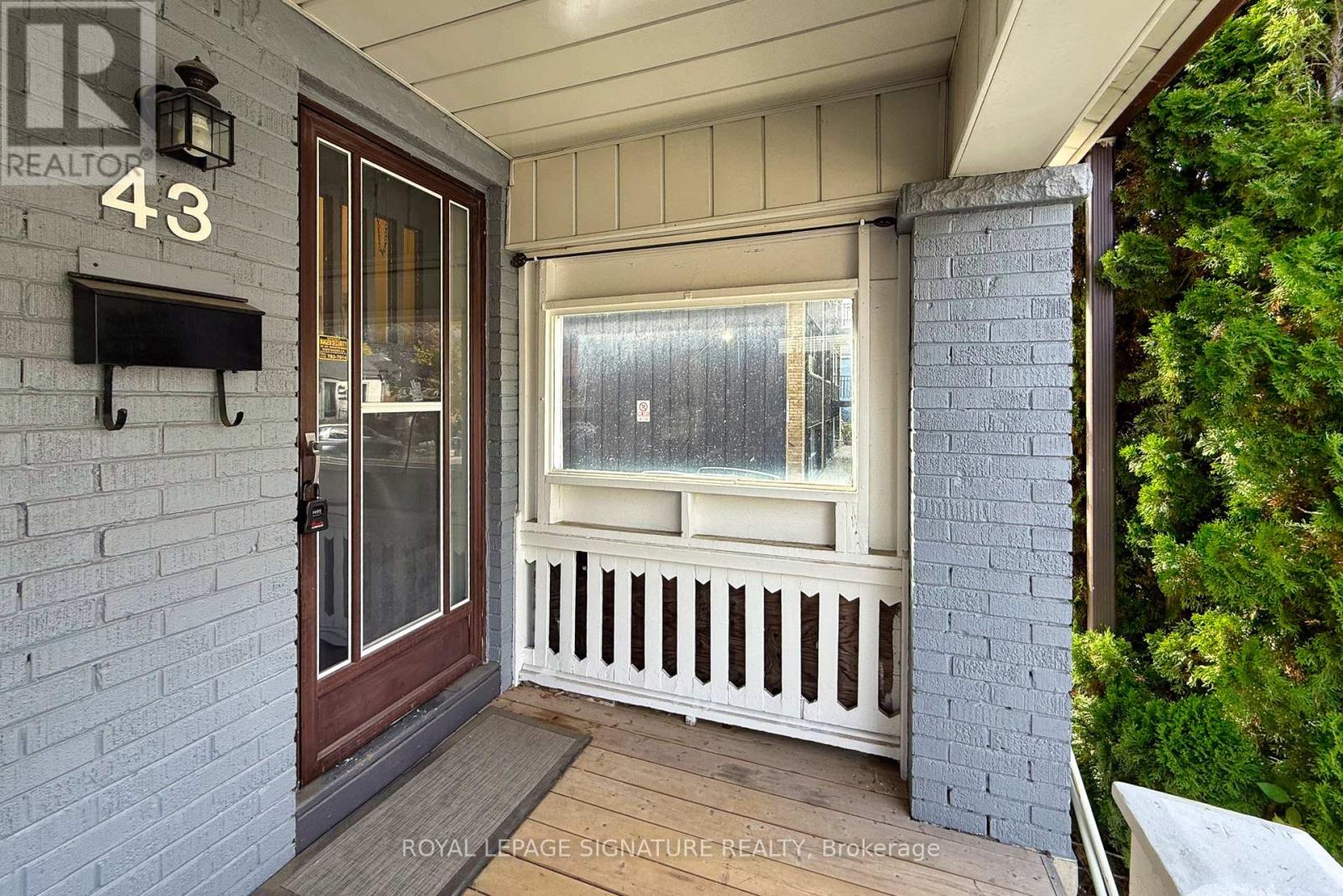 43 Torrens Avenue, Toronto, Ontario  M4K 2H9 - Photo 5 - E12540806