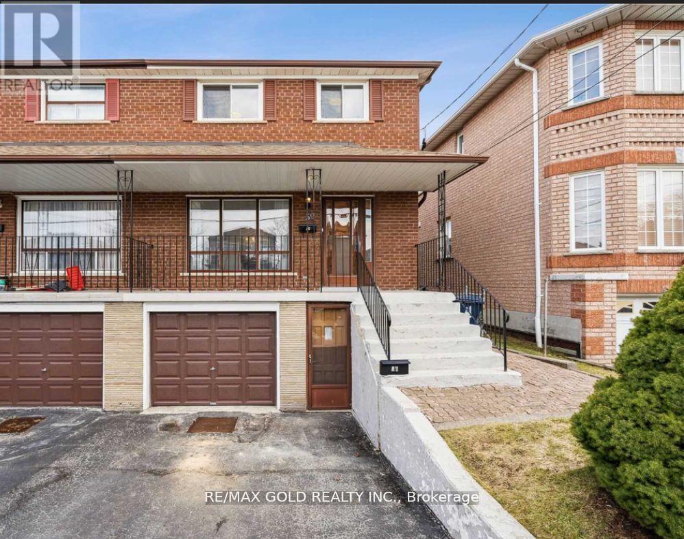 39 MAGNOLIA AVENUE, Toronto, Ontario