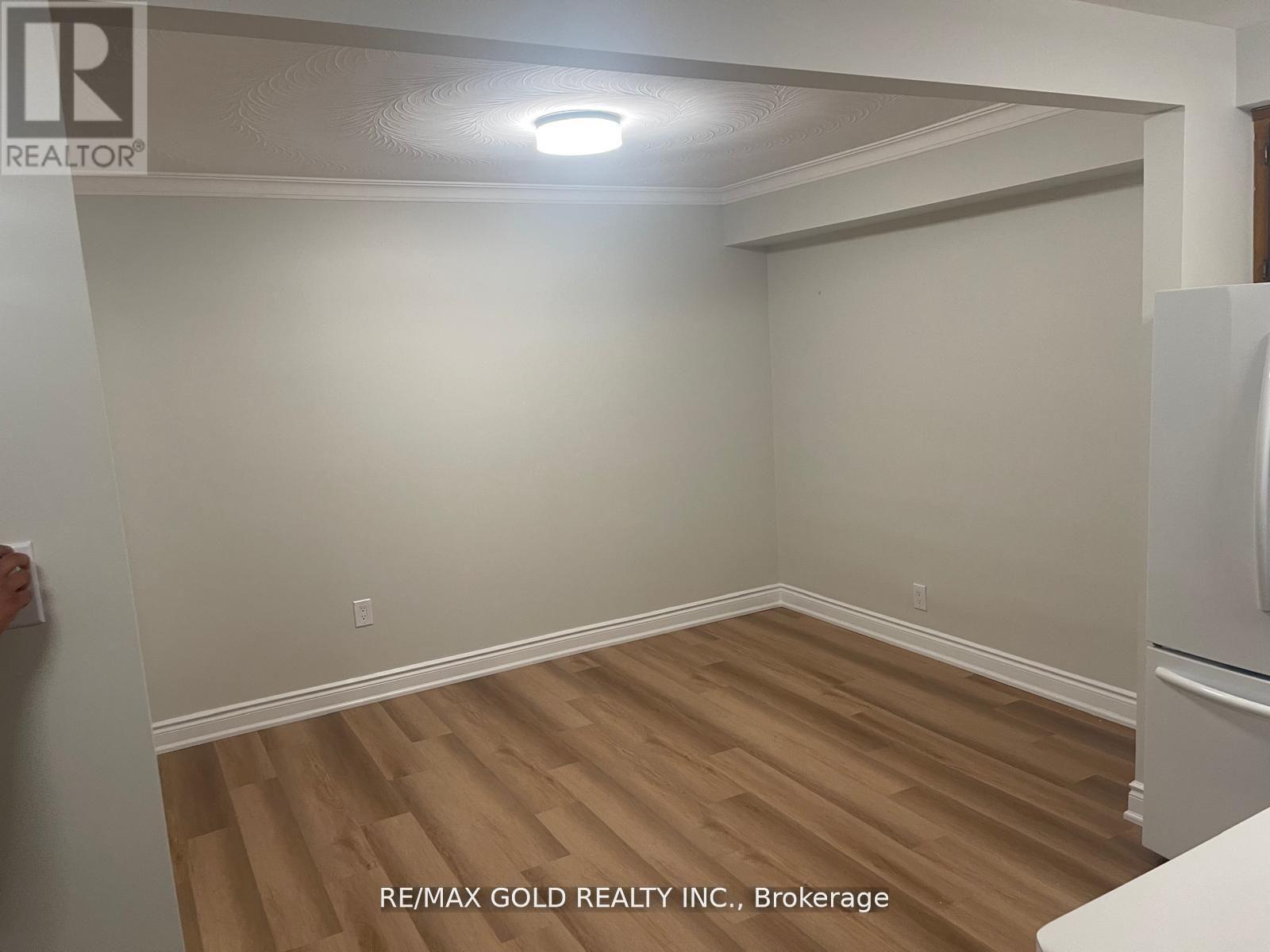 39 Magnolia Avenue, Toronto, Ontario  M1K 3K3 - Photo 15 - E12540828