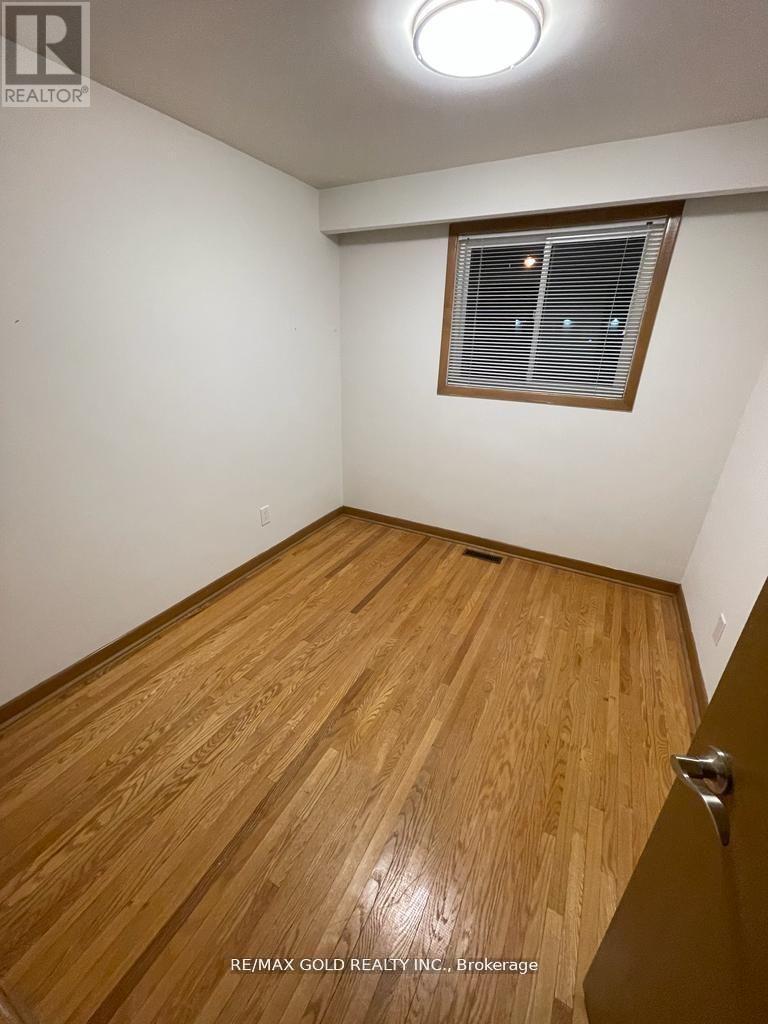 39 Magnolia Avenue, Toronto, Ontario  M1K 3K3 - Photo 5 - E12540828