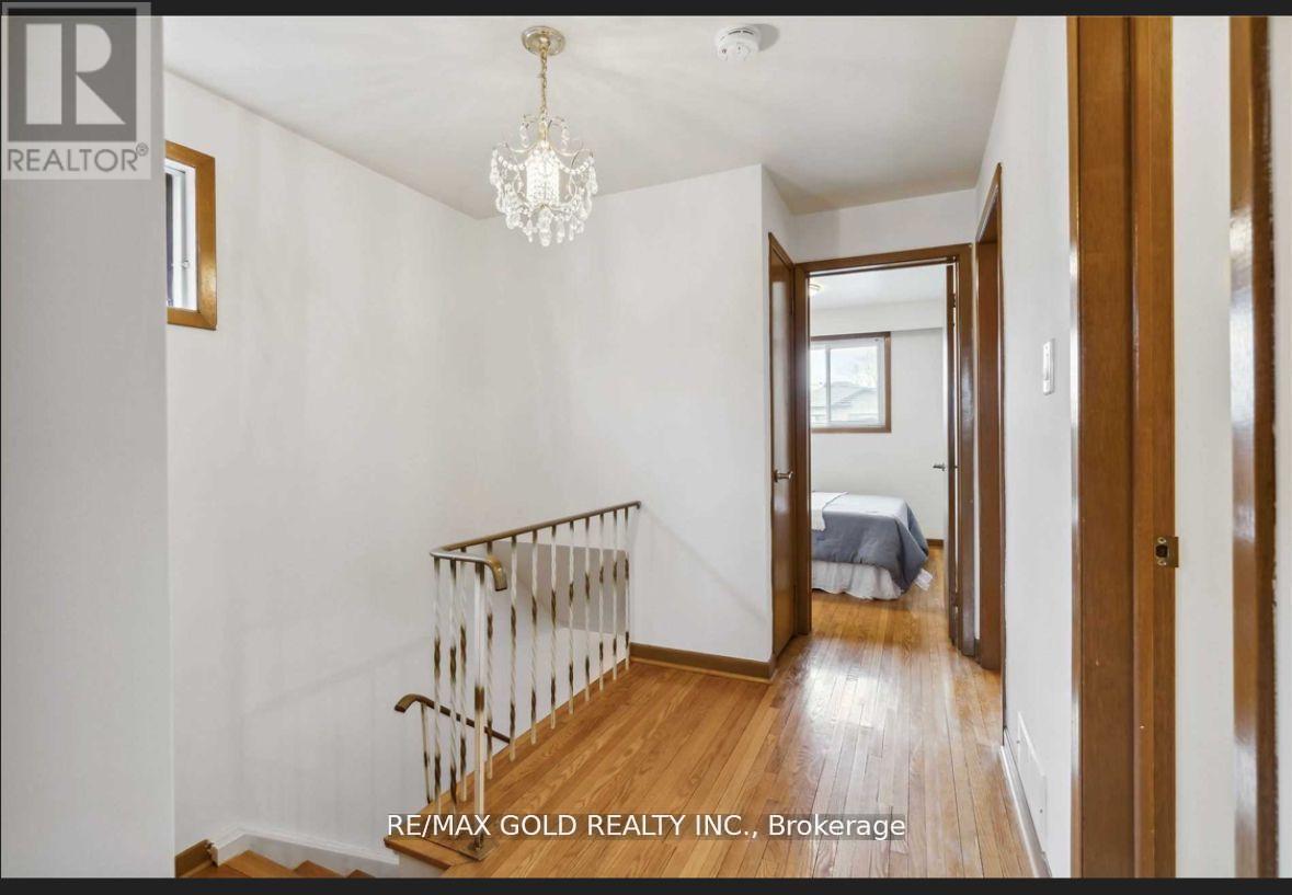 39 Magnolia Avenue, Toronto, Ontario  M1K 3K3 - Photo 9 - E12540828