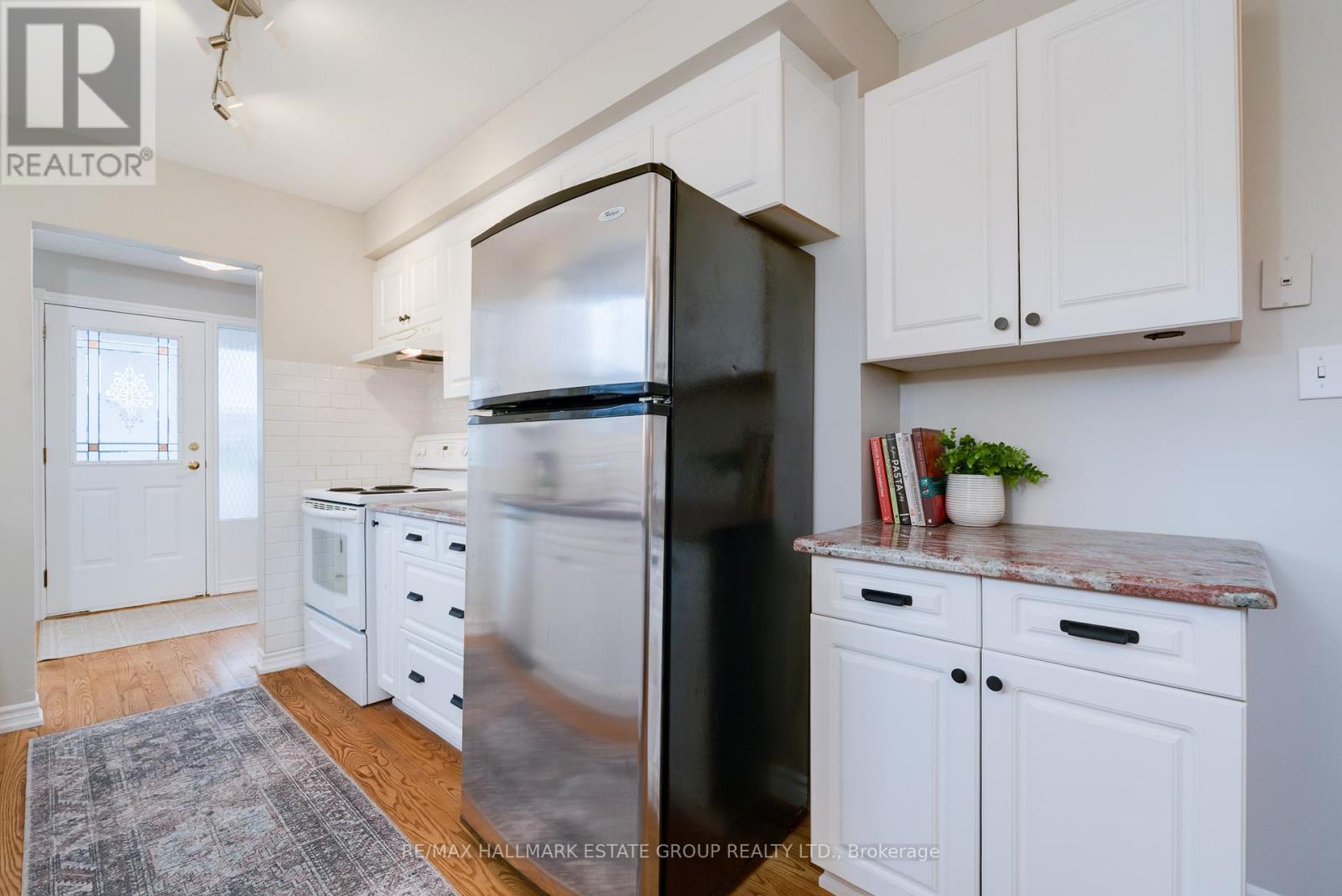 950 Bayshore Court, Pickering, Ontario  L1W 2Y3 - Photo 13 - E12540838