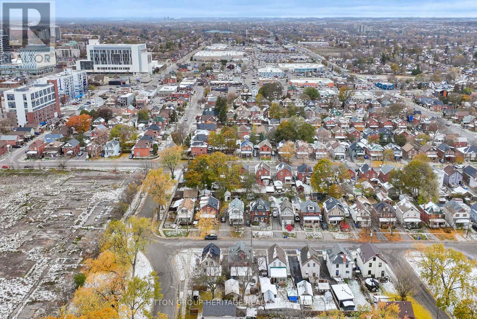 211 Gliddon Avenue, Oshawa, Ontario  L1H 1Y9 - Photo 3 - E12540852